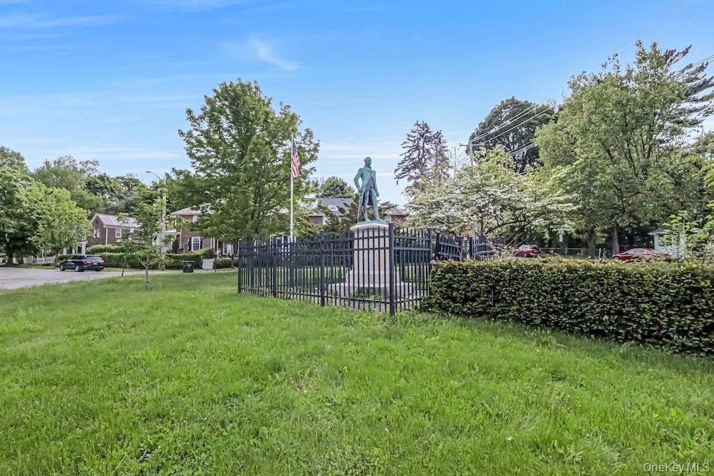 6 Bush Avenue, Newburgh (city), NY, 2 Bedrooms Bedrooms, 5 Rooms Rooms,1 BathroomBathrooms,Residential Sale,For Rent,Bush,0,998478 6 Bush Avenue, Newburgh (city), NY, 2 Bedrooms Bedrooms, 5 Rooms Rooms,1 BathroomBathrooms,Residential Sale,For Rent,Bush,0,998478