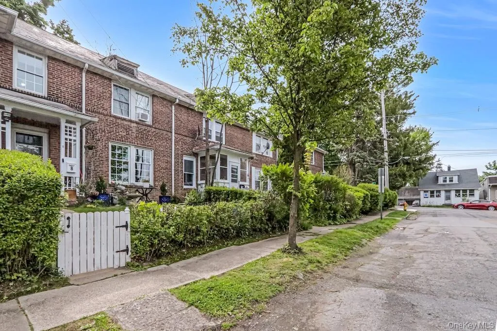 6 Bush Avenue, Newburgh (city), NY, 2 Bedrooms Bedrooms, 5 Rooms Rooms,1 BathroomBathrooms,Residential Sale,For Rent,Bush,0,998478 6 Bush Avenue, Newburgh (city), NY, 2 Bedrooms Bedrooms, 5 Rooms Rooms,1 BathroomBathrooms,Residential Sale,For Rent,Bush,0,998478