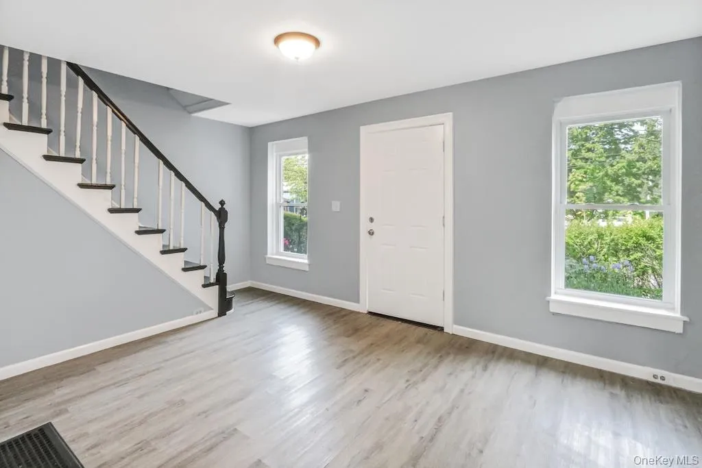 6 Bush Avenue, Newburgh (city), NY, 2 Bedrooms Bedrooms, 5 Rooms Rooms,1 BathroomBathrooms,Residential Sale,For Rent,Bush,0,998478 6 Bush Avenue, Newburgh (city), NY, 2 Bedrooms Bedrooms, 5 Rooms Rooms,1 BathroomBathrooms,Residential Sale,For Rent,Bush,0,998478