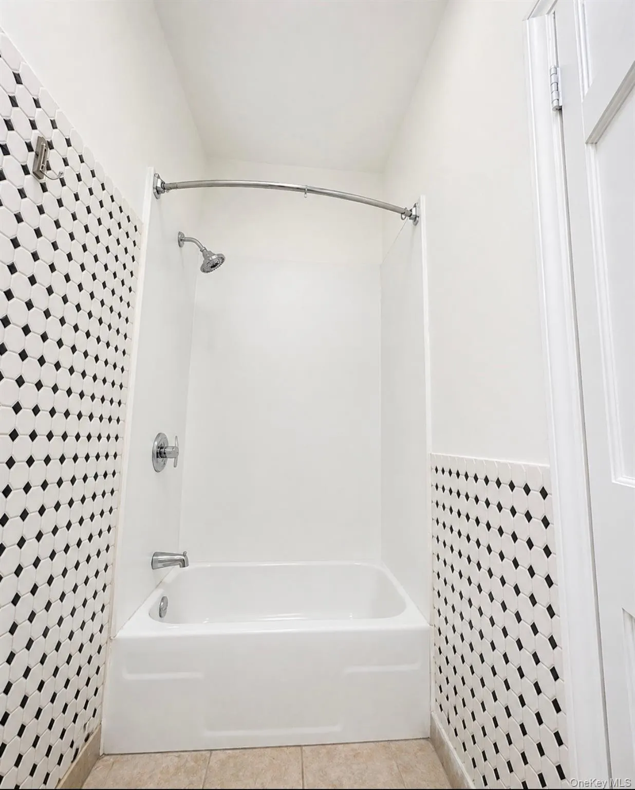 837 Jennings Street, New York, NY, 3 Bedrooms Bedrooms, 4 Rooms Rooms,1 BathroomBathrooms,Residential Lease,For Rent,Jennings,0,998479 837 Jennings Street, New York, NY, 3 Bedrooms Bedrooms, 4 Rooms Rooms,1 BathroomBathrooms,Residential Lease,For Rent,Jennings,0,998479