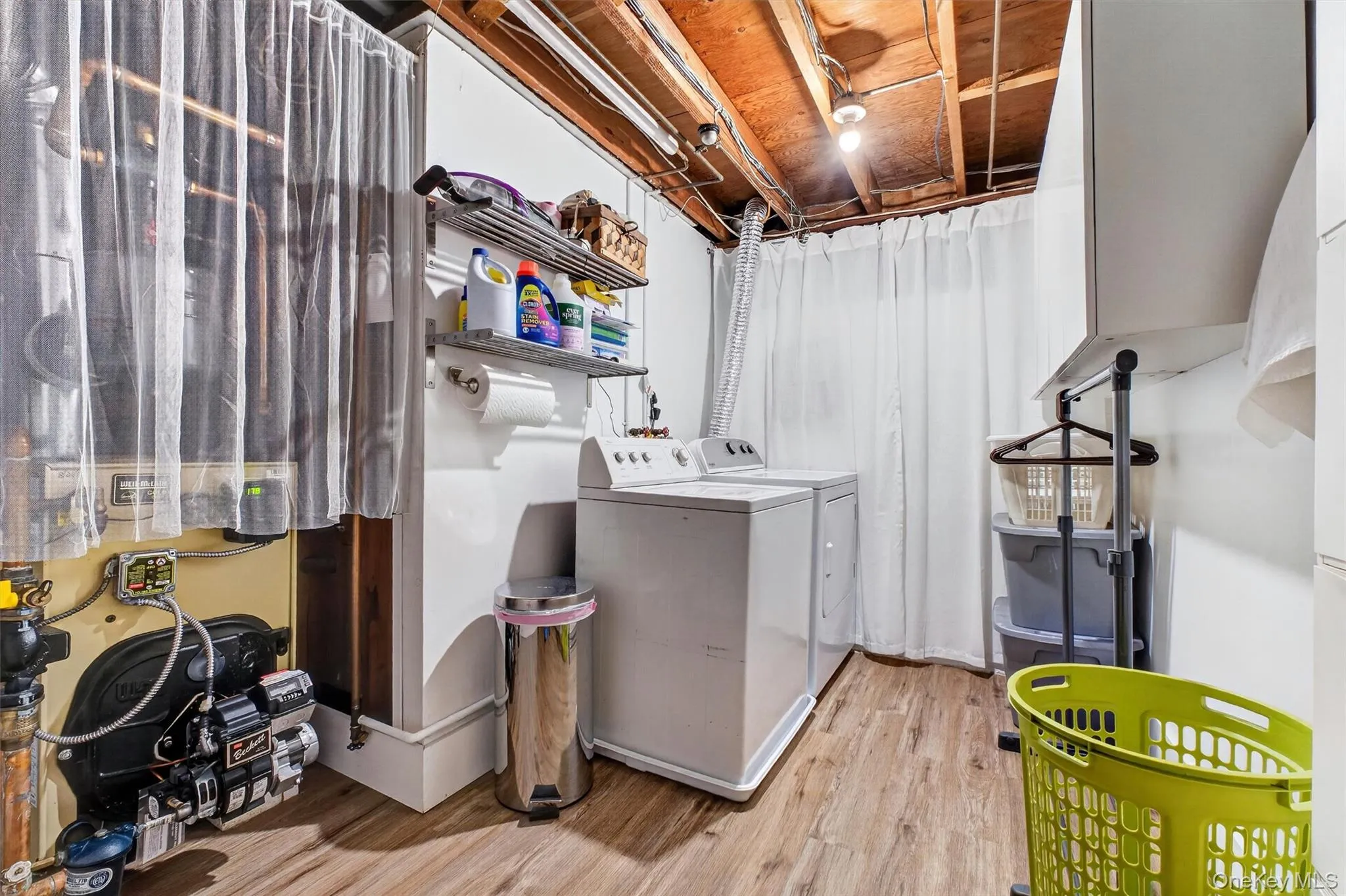 Appreciate the large, convenient laundry/utility room Appreciate the large, convenient laundry/utility room