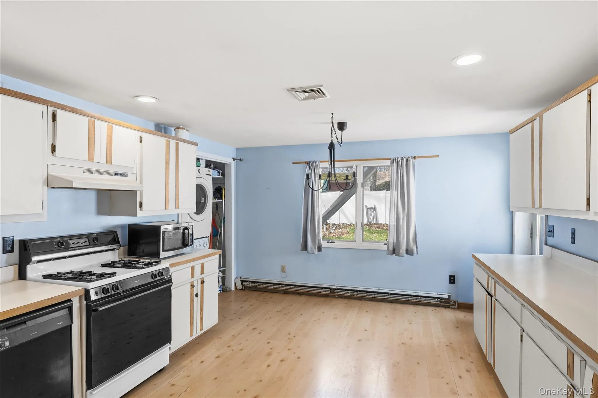 92 Wauwepex Trail, Brookhaven, NY, 2 Bedrooms Bedrooms, 6 Rooms Rooms,1 BathroomBathrooms,Residential,For Rent,Wauwepex,0,998487 92 Wauwepex Trail, Brookhaven, NY, 2 Bedrooms Bedrooms, 6 Rooms Rooms,1 BathroomBathrooms,Residential,For Rent,Wauwepex,0,998487