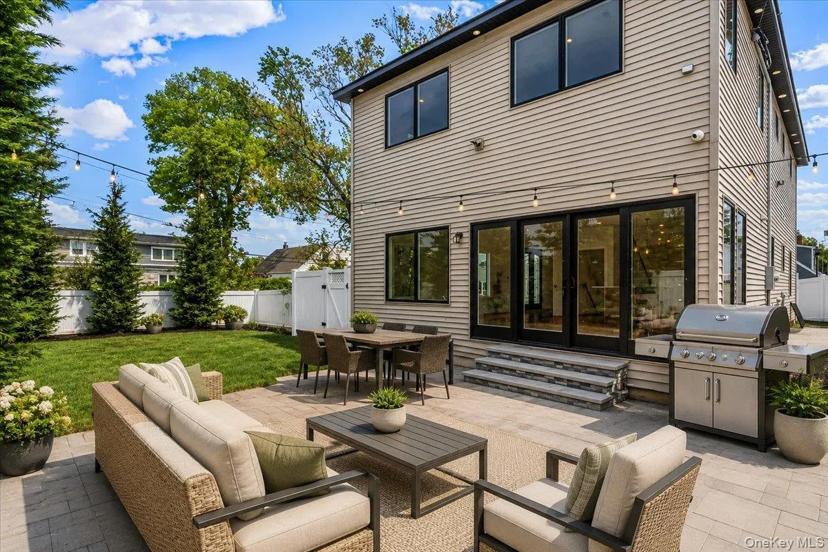 29 Baldwin Drive, Hempstead, NY, 4 Bedrooms Bedrooms, 9 Rooms Rooms,4 BathroomsBathrooms,Residential,For Rent,Baldwin,0,998492 29 Baldwin Drive, Hempstead, NY, 4 Bedrooms Bedrooms, 9 Rooms Rooms,4 BathroomsBathrooms,Residential,For Rent,Baldwin,0,998492