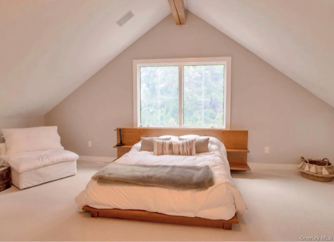 263 Ferry Road, Southampton, NY, 5 Bedrooms Bedrooms, 11 Rooms Rooms,3 BathroomsBathrooms,Residential Sale,For Rent,Ferry,0,998496 263 Ferry Road, Southampton, NY, 5 Bedrooms Bedrooms, 11 Rooms Rooms,3 BathroomsBathrooms,Residential Sale,For Rent,Ferry,0,998496