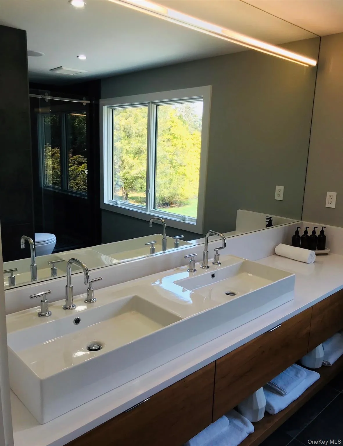 263 Ferry Road, Southampton, NY, 5 Bedrooms Bedrooms, 11 Rooms Rooms,3 BathroomsBathrooms,Residential Sale,For Rent,Ferry,0,998496 263 Ferry Road, Southampton, NY, 5 Bedrooms Bedrooms, 11 Rooms Rooms,3 BathroomsBathrooms,Residential Sale,For Rent,Ferry,0,998496