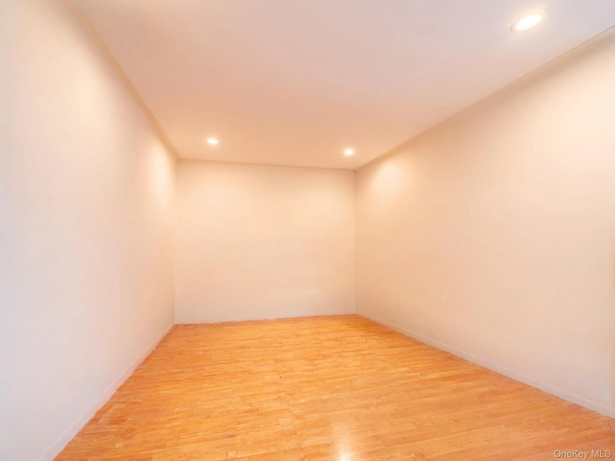 68-37 108th, New York, NY, 1 Bedroom Bedrooms, 4 Rooms Rooms,1 BathroomBathrooms,Residential,For Rent,108th,0,998502 68-37 108th, New York, NY, 1 Bedroom Bedrooms, 4 Rooms Rooms,1 BathroomBathrooms,Residential,For Rent,108th,0,998502