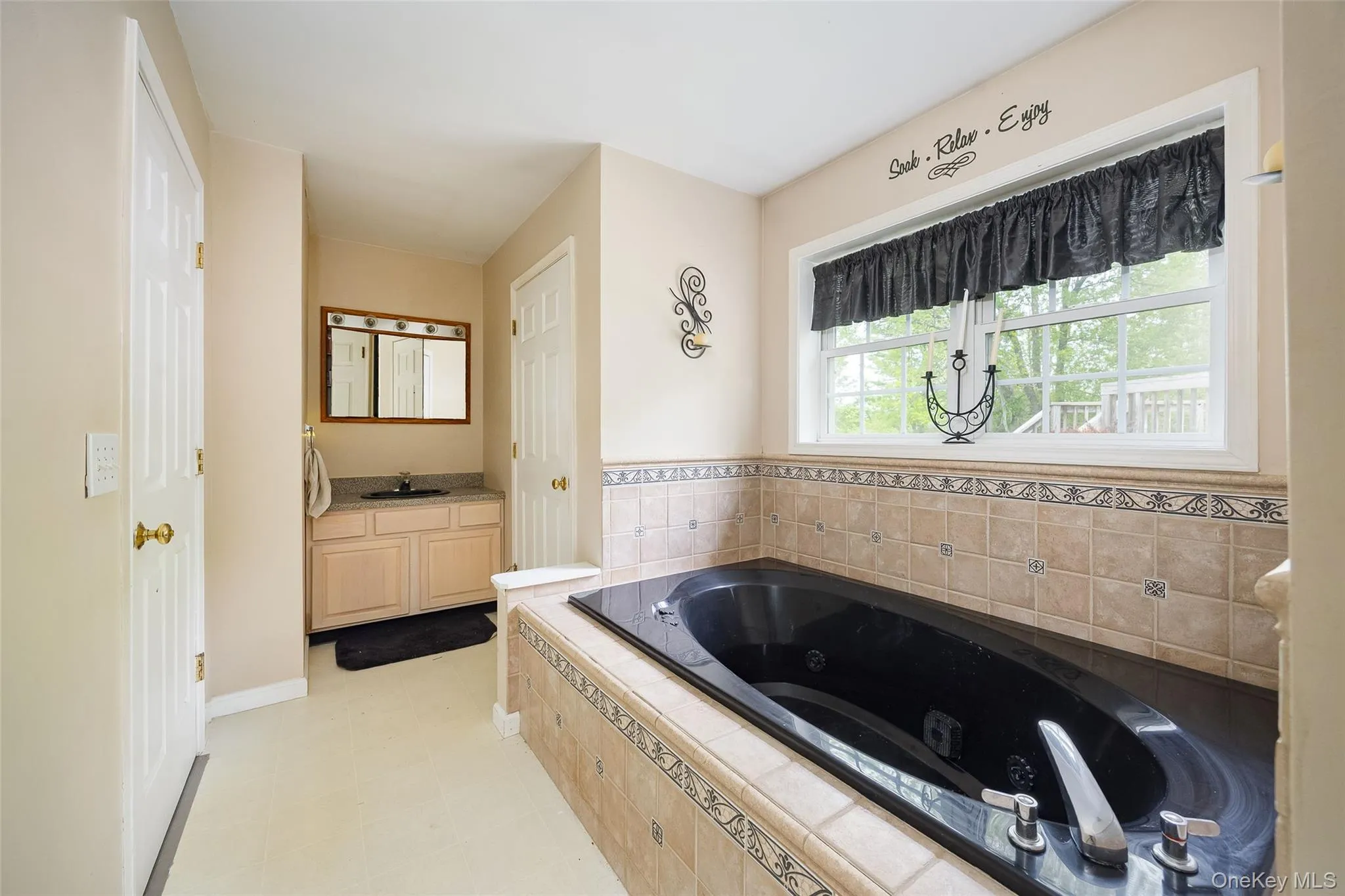 Enjoy the Spa at Home Enjoy the Spa at Home