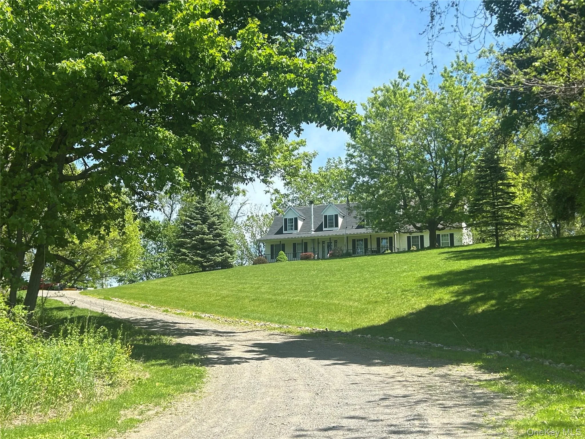 Long, Meandering Drive Long, Meandering Drive