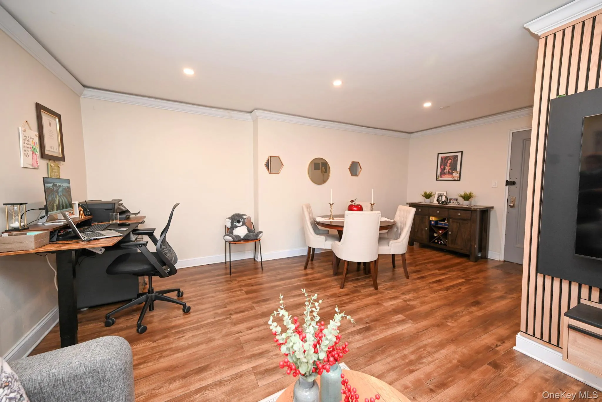 112-25 34th Avenue, New York, NY, 1 Bedroom Bedrooms, 3 Rooms Rooms,1 BathroomBathrooms,Residential Sale,For Rent,34th,0,998515 112-25 34th Avenue, New York, NY, 1 Bedroom Bedrooms, 3 Rooms Rooms,1 BathroomBathrooms,Residential Sale,For Rent,34th,0,998515