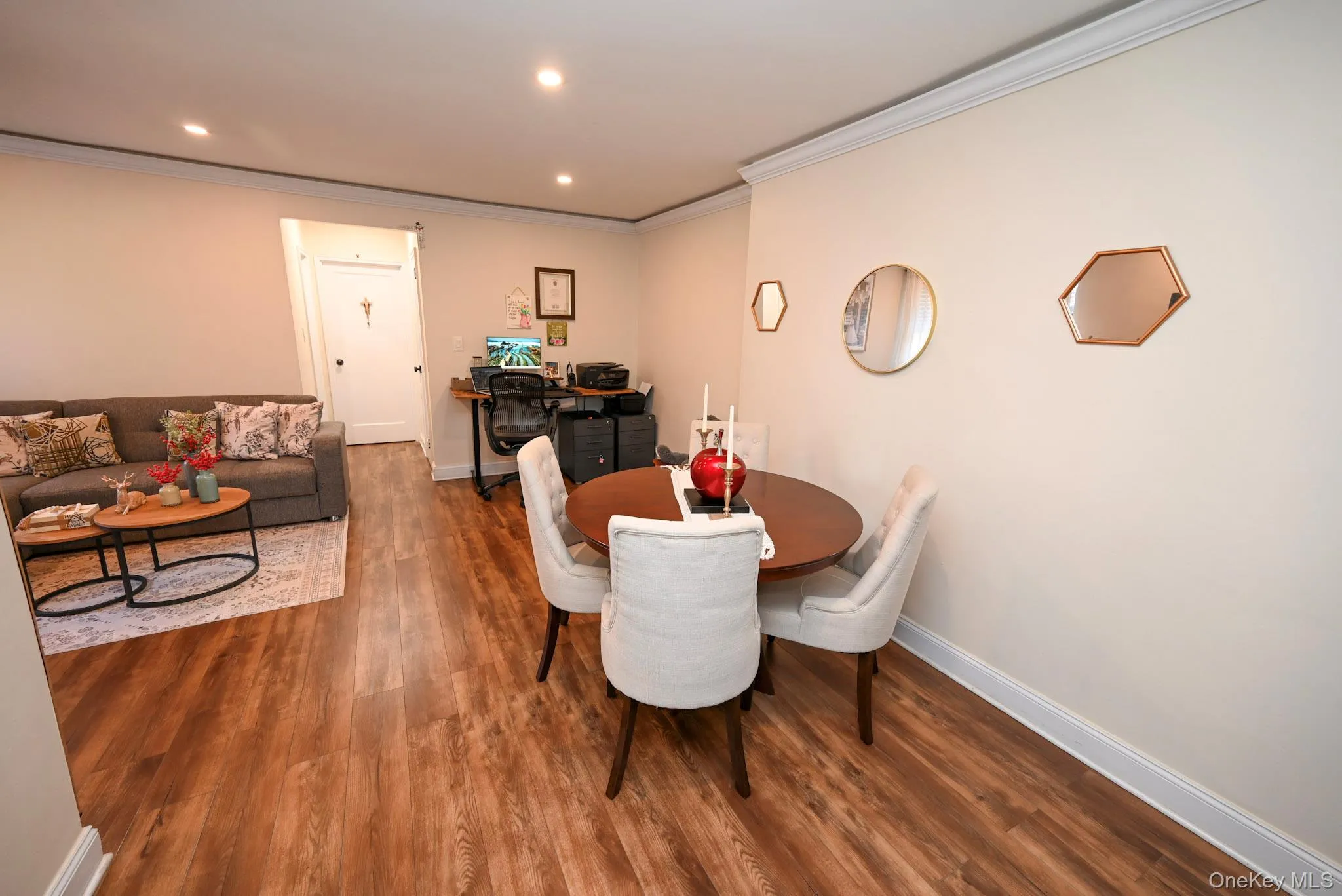 112-25 34th Avenue, New York, NY, 1 Bedroom Bedrooms, 3 Rooms Rooms,1 BathroomBathrooms,Residential Sale,For Rent,34th,0,998515 112-25 34th Avenue, New York, NY, 1 Bedroom Bedrooms, 3 Rooms Rooms,1 BathroomBathrooms,Residential Sale,For Rent,34th,0,998515