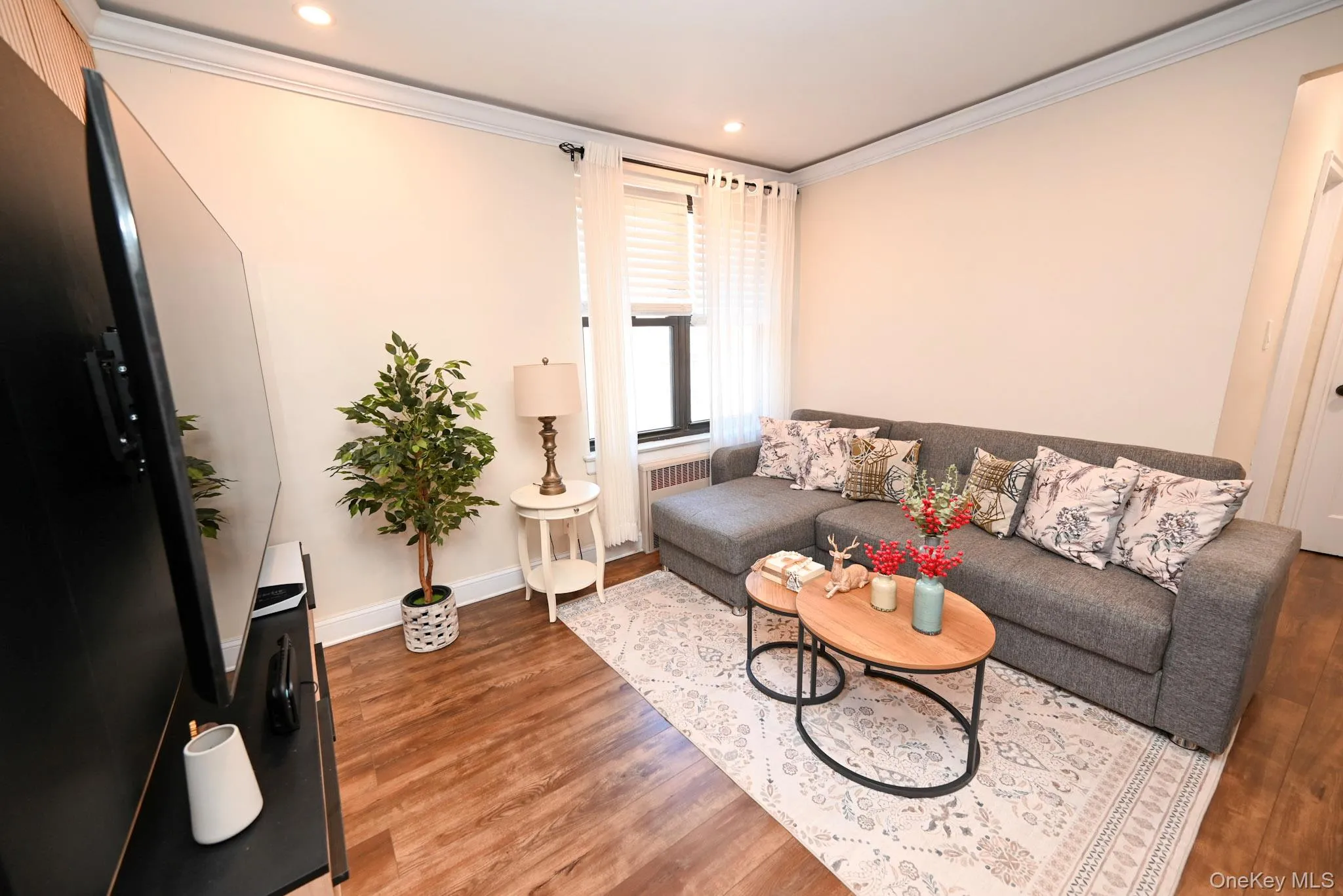 112-25 34th Avenue, New York, NY, 1 Bedroom Bedrooms, 3 Rooms Rooms,1 BathroomBathrooms,Residential Sale,For Rent,34th,0,998515 112-25 34th Avenue, New York, NY, 1 Bedroom Bedrooms, 3 Rooms Rooms,1 BathroomBathrooms,Residential Sale,For Rent,34th,0,998515