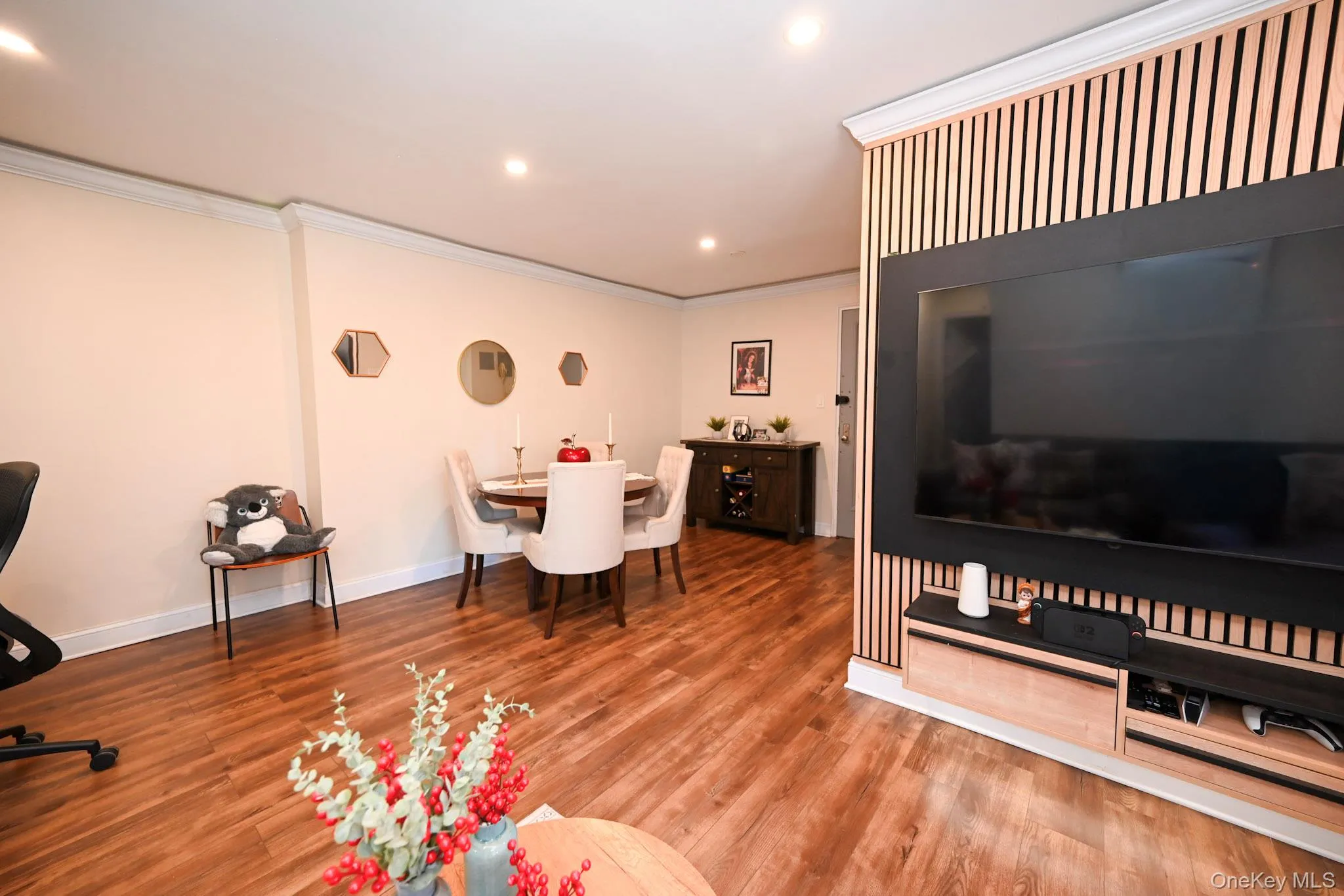 112-25 34th Avenue, New York, NY, 1 Bedroom Bedrooms, 3 Rooms Rooms,1 BathroomBathrooms,Residential Sale,For Rent,34th,0,998515 112-25 34th Avenue, New York, NY, 1 Bedroom Bedrooms, 3 Rooms Rooms,1 BathroomBathrooms,Residential Sale,For Rent,34th,0,998515