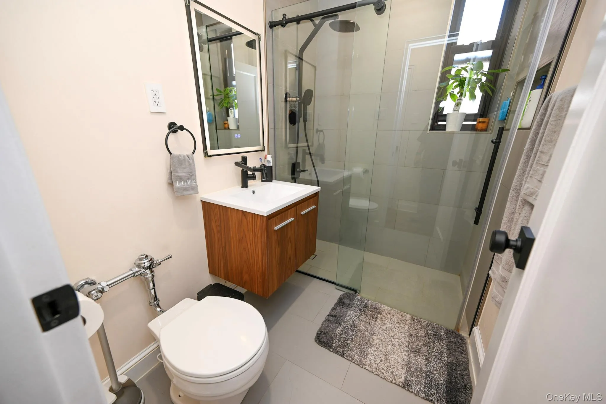112-25 34th Avenue, New York, NY, 1 Bedroom Bedrooms, 3 Rooms Rooms,1 BathroomBathrooms,Residential Sale,For Rent,34th,0,998515 112-25 34th Avenue, New York, NY, 1 Bedroom Bedrooms, 3 Rooms Rooms,1 BathroomBathrooms,Residential Sale,For Rent,34th,0,998515