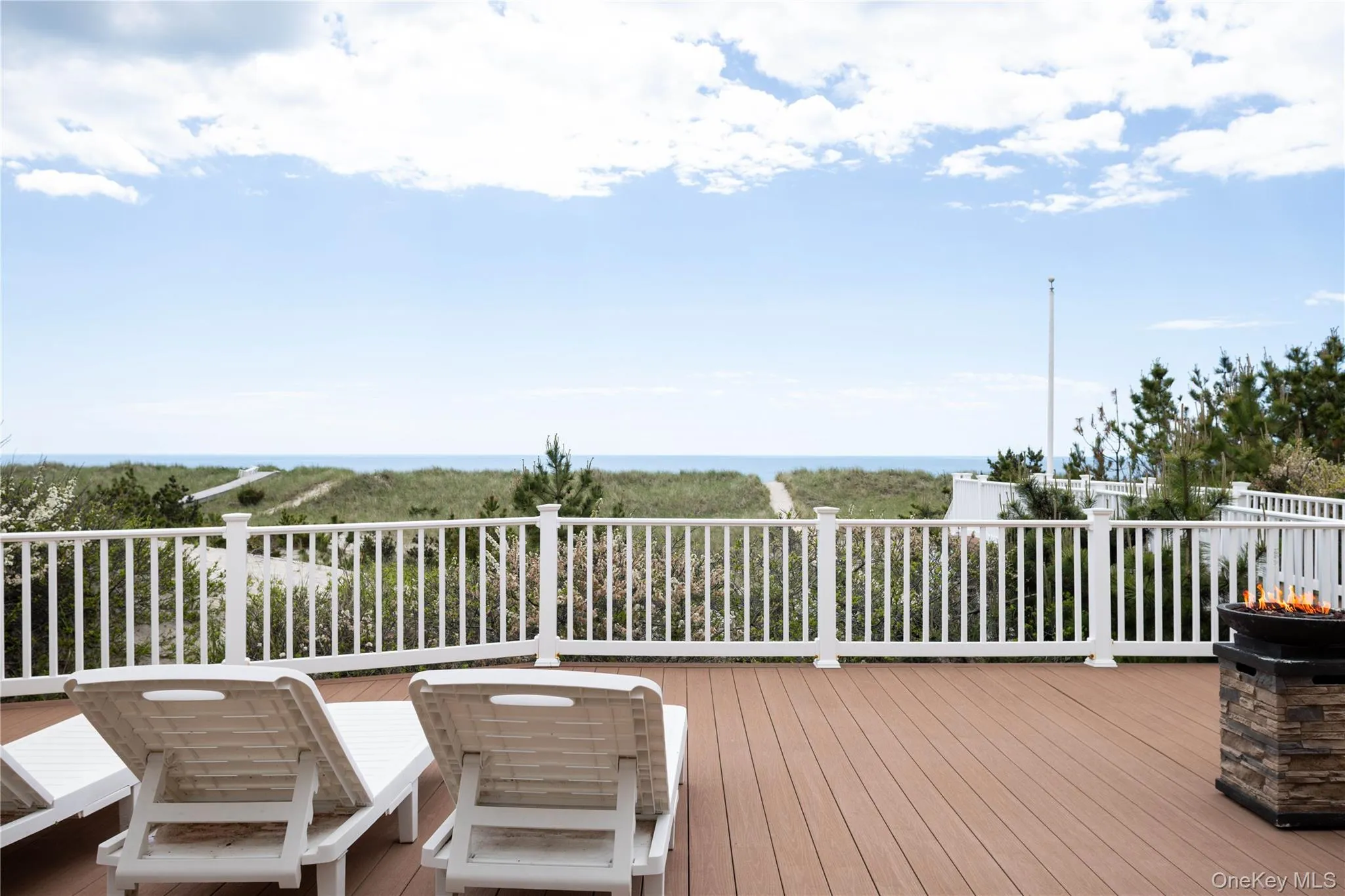 373 Dune Road, Southampton, NY, 4 Bedrooms Bedrooms, 7 Rooms Rooms,4 BathroomsBathrooms,Residential,For Rent,Dune,0,998516 373 Dune Road, Southampton, NY, 4 Bedrooms Bedrooms, 7 Rooms Rooms,4 BathroomsBathrooms,Residential,For Rent,Dune,0,998516