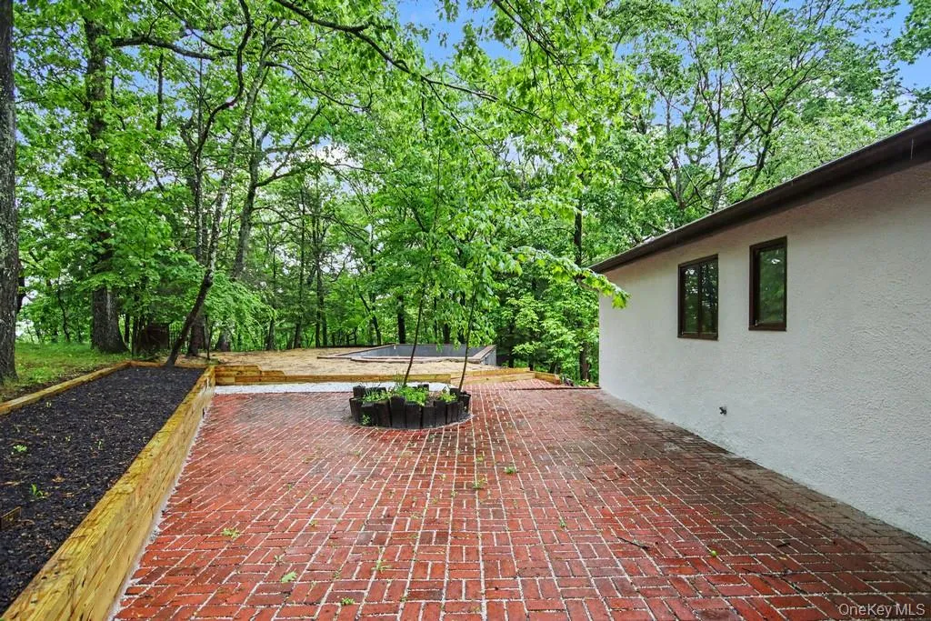18 Hillside View Road, Carmel, NY, 4 Bedrooms Bedrooms, 11 Rooms Rooms,2 BathroomsBathrooms,Residential,For Rent,Hillside View,0,998518 18 Hillside View Road, Carmel, NY, 4 Bedrooms Bedrooms, 11 Rooms Rooms,2 BathroomsBathrooms,Residential,For Rent,Hillside View,0,998518