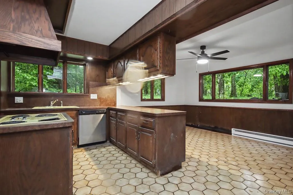 18 Hillside View Road, Carmel, NY, 4 Bedrooms Bedrooms, 11 Rooms Rooms,2 BathroomsBathrooms,Residential,For Rent,Hillside View,0,998518 18 Hillside View Road, Carmel, NY, 4 Bedrooms Bedrooms, 11 Rooms Rooms,2 BathroomsBathrooms,Residential,For Rent,Hillside View,0,998518