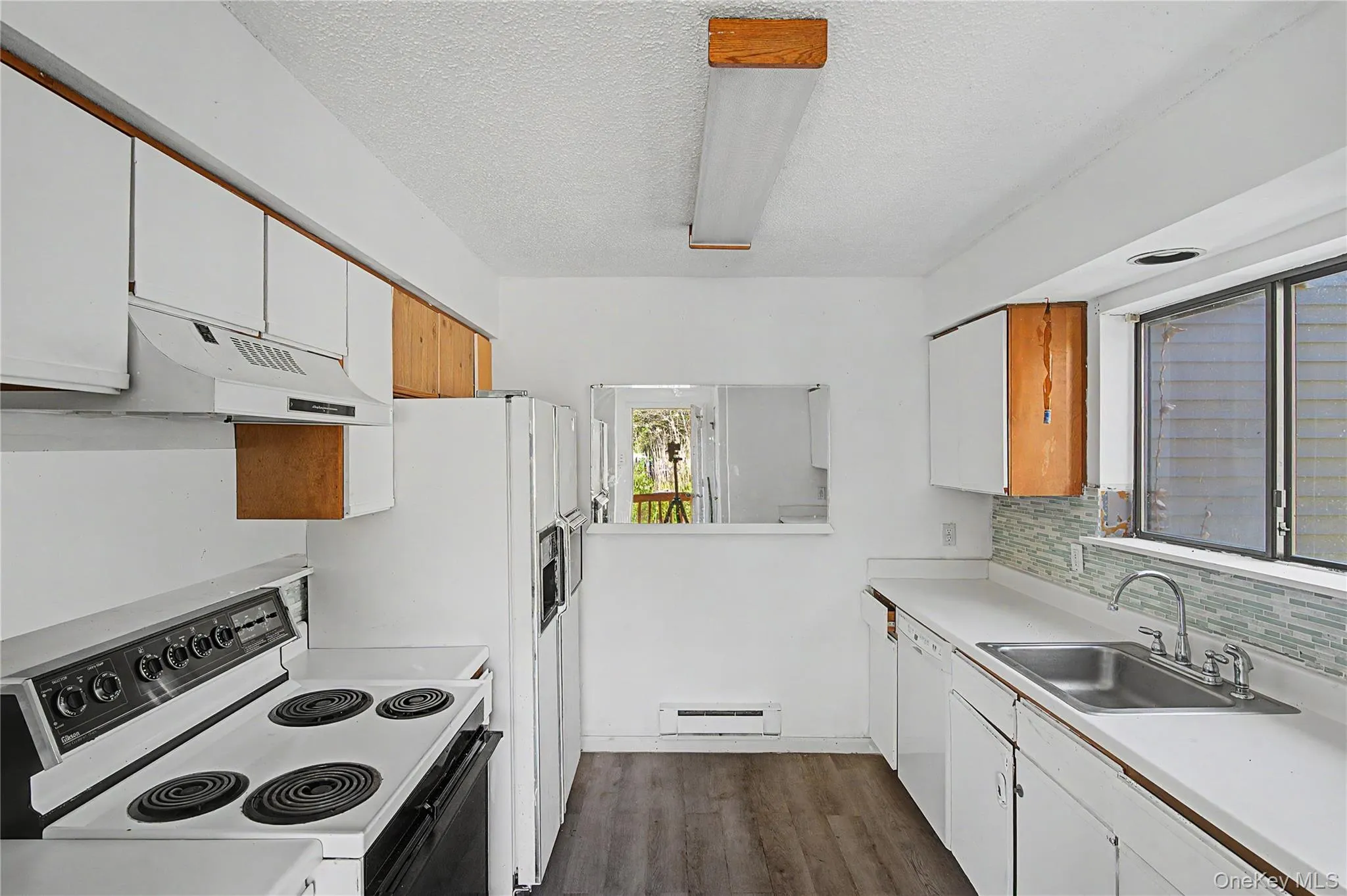 9 Edelweiss Drive, Fallsburg, NY, 2 Bedrooms Bedrooms, 5 Rooms Rooms,1 BathroomBathrooms,Residential Sale,For Rent,Edelweiss,0,998520 9 Edelweiss Drive, Fallsburg, NY, 2 Bedrooms Bedrooms, 5 Rooms Rooms,1 BathroomBathrooms,Residential Sale,For Rent,Edelweiss,0,998520