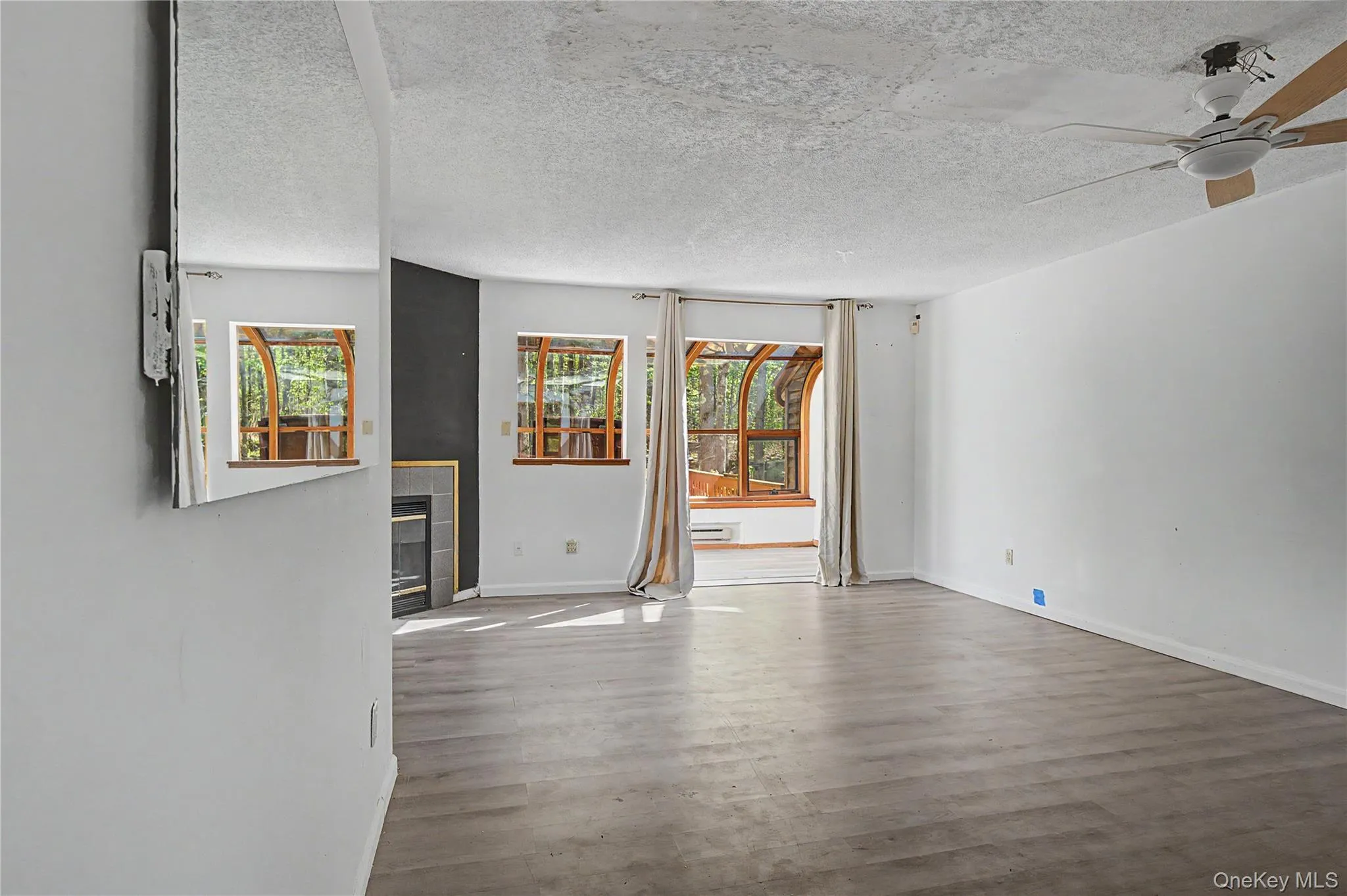 9 Edelweiss Drive, Fallsburg, NY, 2 Bedrooms Bedrooms, 5 Rooms Rooms,1 BathroomBathrooms,Residential Sale,For Rent,Edelweiss,0,998520 9 Edelweiss Drive, Fallsburg, NY, 2 Bedrooms Bedrooms, 5 Rooms Rooms,1 BathroomBathrooms,Residential Sale,For Rent,Edelweiss,0,998520