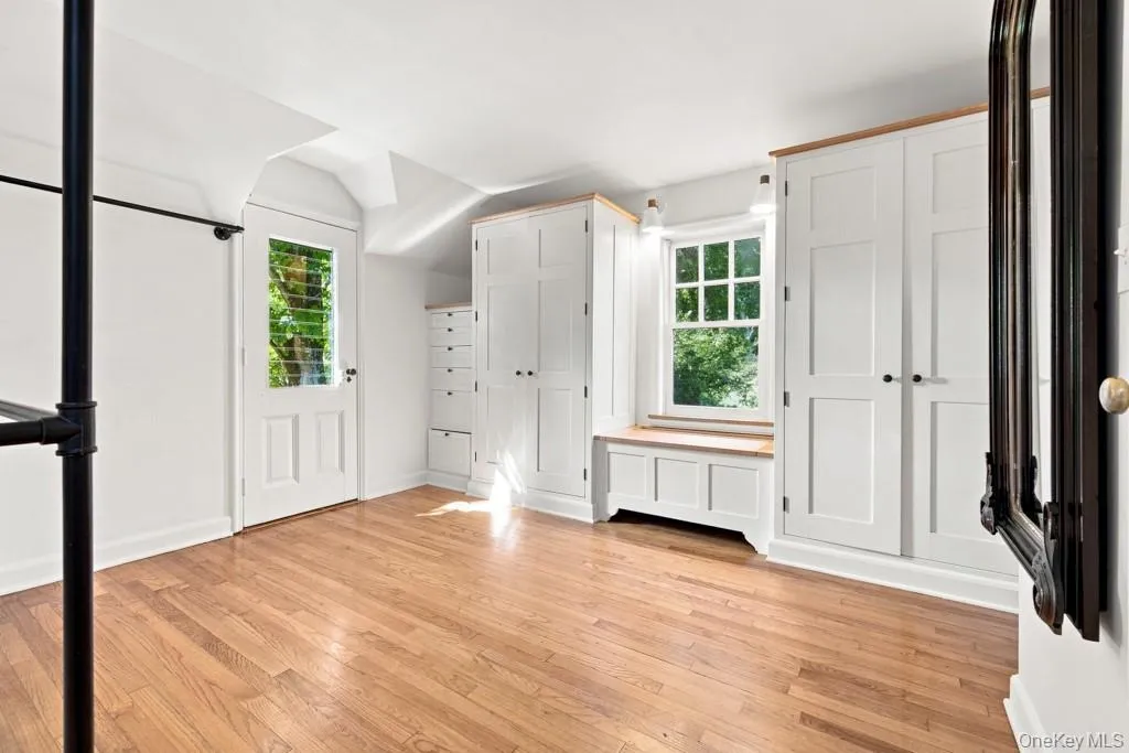Closet/Dressing Room Closet/Dressing Room