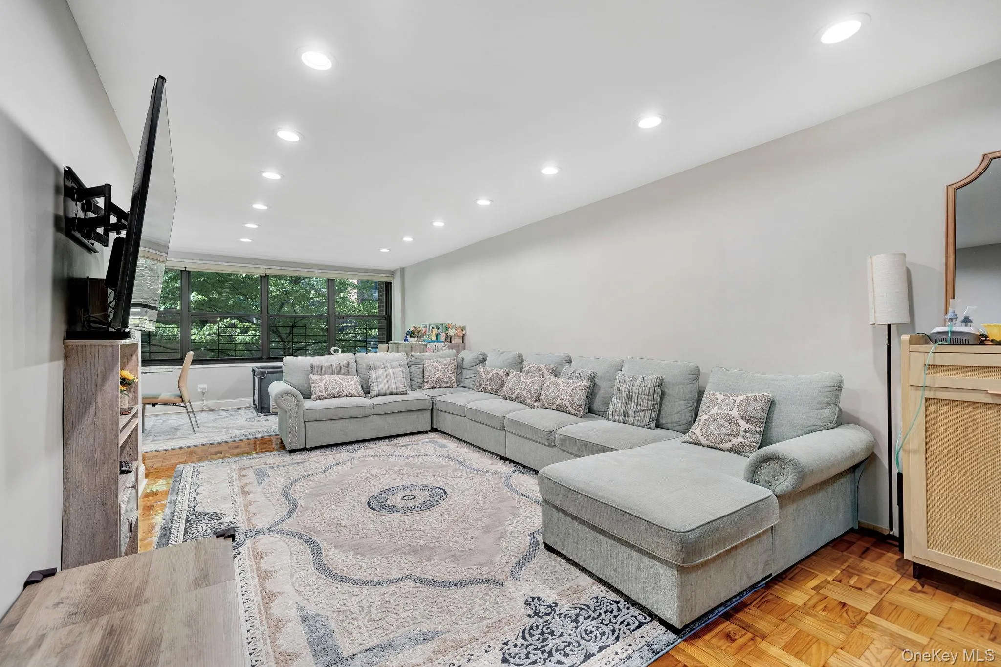 75-34 Bell Boulevard, New York, NY, 3 Bedrooms Bedrooms, 7 Rooms Rooms,2 BathroomsBathrooms,Residential Sale,For Rent,Bell,0,998531 75-34 Bell Boulevard, New York, NY, 3 Bedrooms Bedrooms, 7 Rooms Rooms,2 BathroomsBathrooms,Residential Sale,For Rent,Bell,0,998531