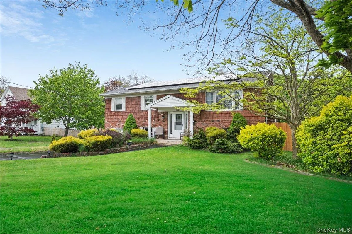 219 Kensington Avenue, Islip, NY, 5 Bedrooms Bedrooms, 10 Rooms Rooms,3 BathroomsBathrooms,Residential,For Rent,Kensington,0,998539 219 Kensington Avenue, Islip, NY, 5 Bedrooms Bedrooms, 10 Rooms Rooms,3 BathroomsBathrooms,Residential,For Rent,Kensington,0,998539