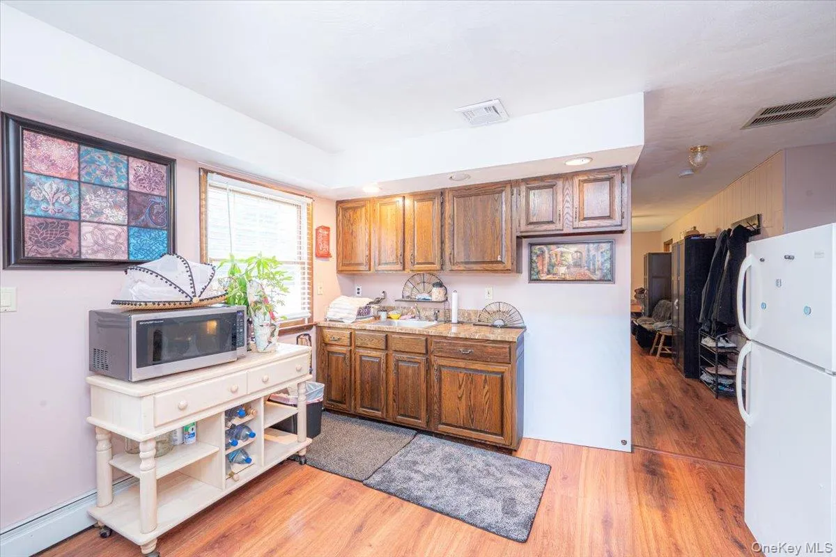 219 Kensington Avenue, Islip, NY, 5 Bedrooms Bedrooms, 10 Rooms Rooms,3 BathroomsBathrooms,Residential,For Rent,Kensington,0,998539 219 Kensington Avenue, Islip, NY, 5 Bedrooms Bedrooms, 10 Rooms Rooms,3 BathroomsBathrooms,Residential,For Rent,Kensington,0,998539