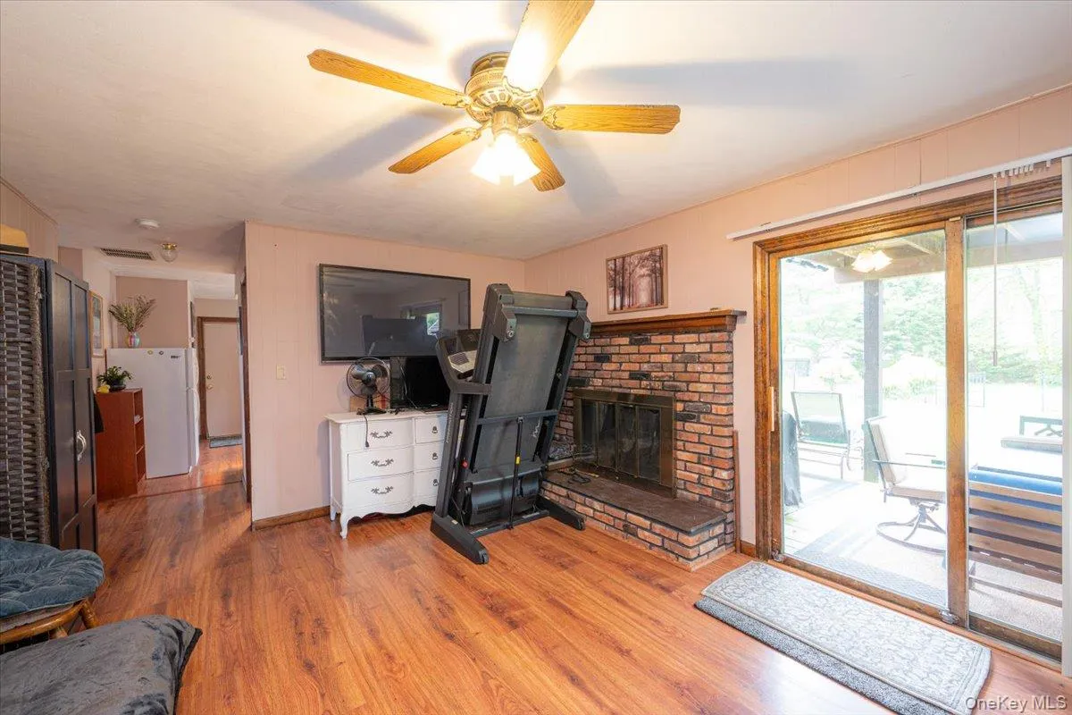 219 Kensington Avenue, Islip, NY, 5 Bedrooms Bedrooms, 10 Rooms Rooms,3 BathroomsBathrooms,Residential,For Rent,Kensington,0,998539 219 Kensington Avenue, Islip, NY, 5 Bedrooms Bedrooms, 10 Rooms Rooms,3 BathroomsBathrooms,Residential,For Rent,Kensington,0,998539