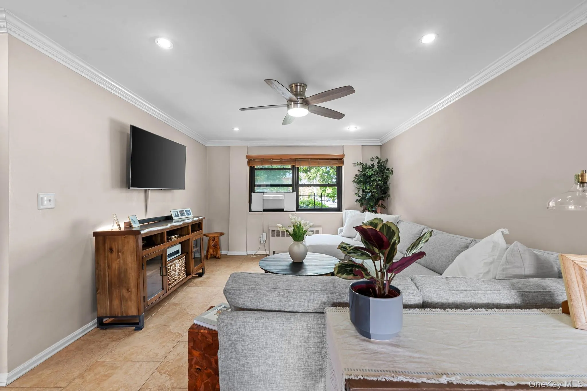 81-16 155, New York, NY, 3 Bedrooms Bedrooms, 5 Rooms Rooms,1 BathroomBathrooms,Residential,For Rent,155,0,998553 81-16 155, New York, NY, 3 Bedrooms Bedrooms, 5 Rooms Rooms,1 BathroomBathrooms,Residential,For Rent,155,0,998553
