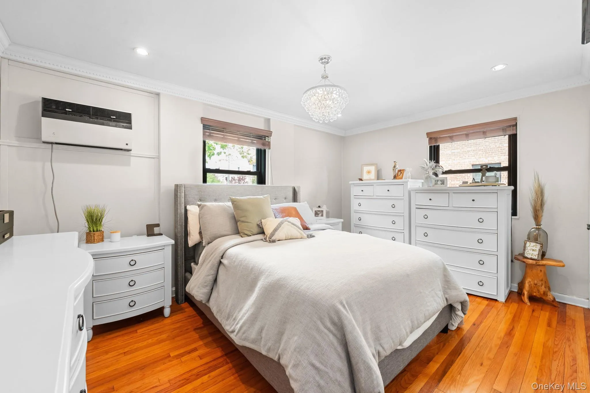 81-16 155, New York, NY, 3 Bedrooms Bedrooms, 5 Rooms Rooms,1 BathroomBathrooms,Residential,For Rent,155,0,998553 81-16 155, New York, NY, 3 Bedrooms Bedrooms, 5 Rooms Rooms,1 BathroomBathrooms,Residential,For Rent,155,0,998553