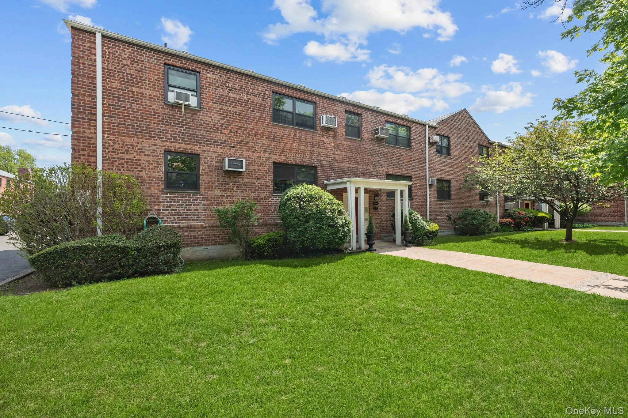 81-16 155, New York, NY, 3 Bedrooms Bedrooms, 5 Rooms Rooms,1 BathroomBathrooms,Residential,For Rent,155,0,998553 81-16 155, New York, NY, 3 Bedrooms Bedrooms, 5 Rooms Rooms,1 BathroomBathrooms,Residential,For Rent,155,0,998553