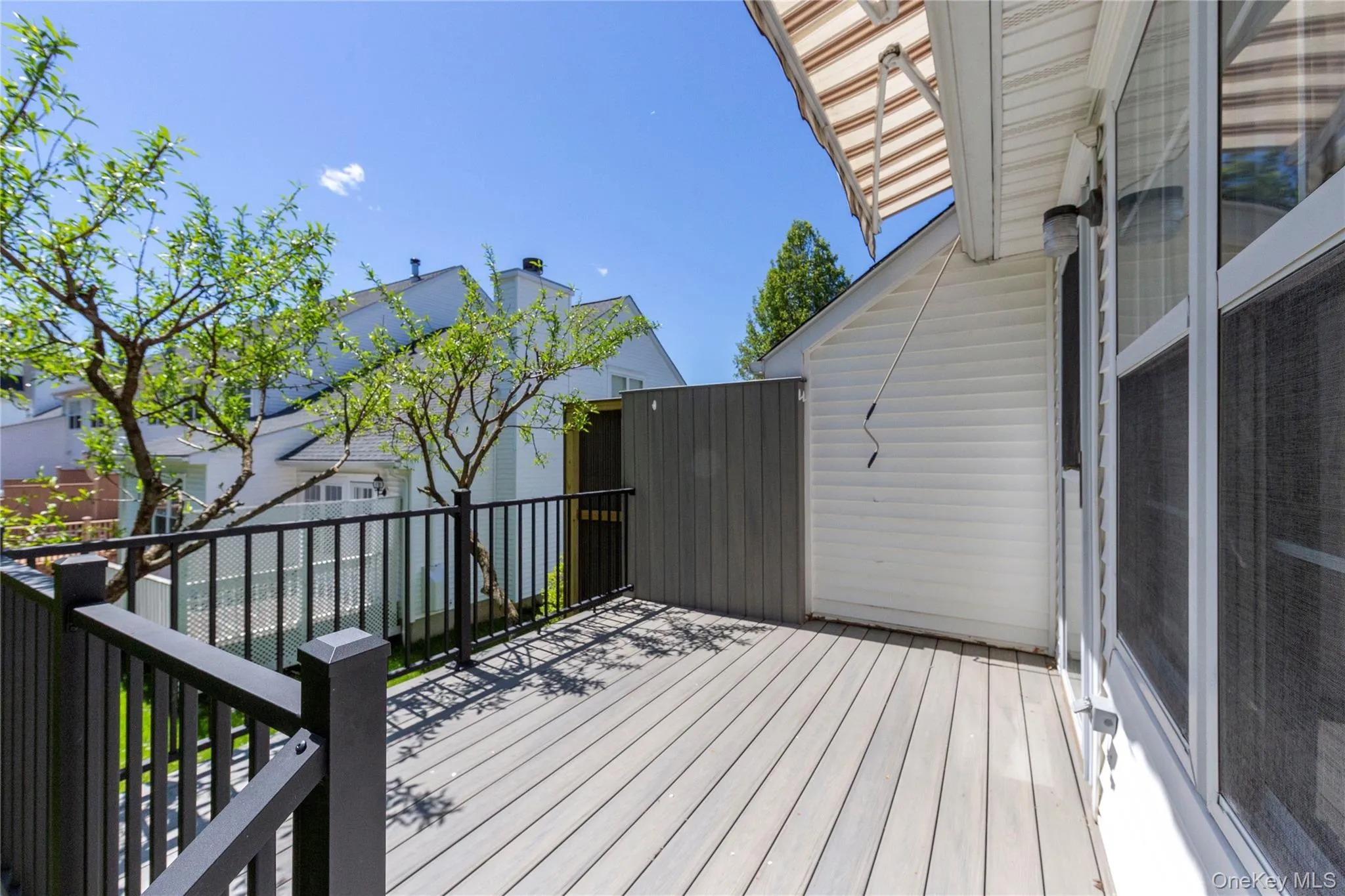The perfect setting for outdoor dining and entertaining. The perfect setting for outdoor dining and entertaining.