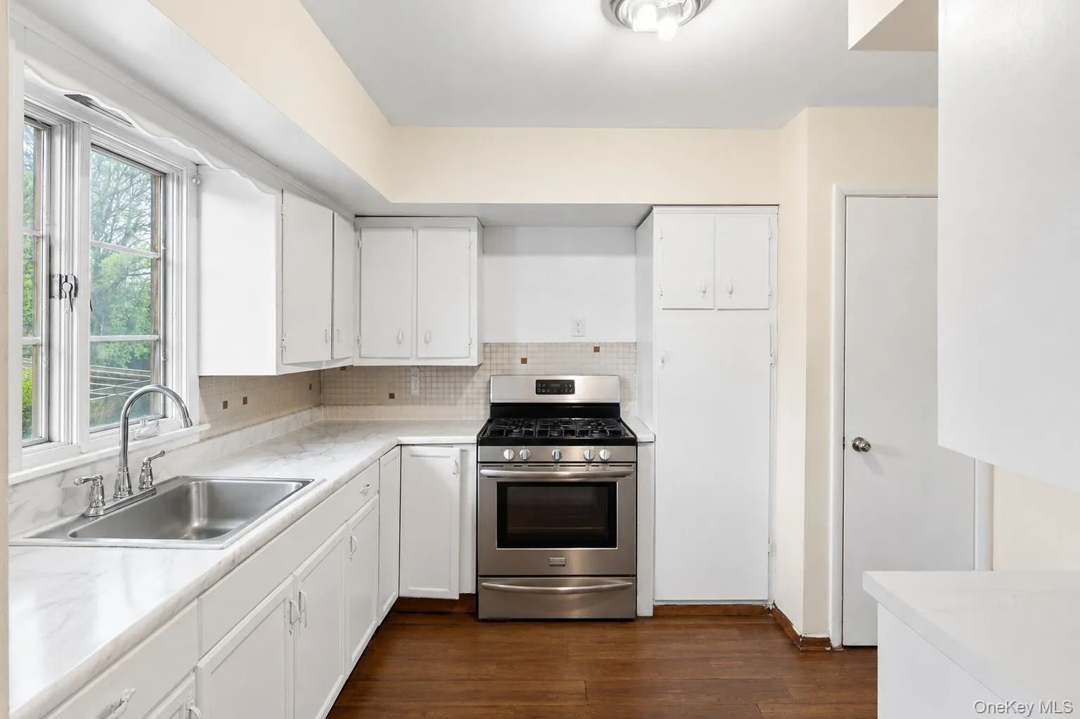 5 Coolidge Street, Haverstraw, NY, 4 Bedrooms Bedrooms, 9 Rooms Rooms,2 BathroomsBathrooms,Residential,For Rent,Coolidge,0,998559 5 Coolidge Street, Haverstraw, NY, 4 Bedrooms Bedrooms, 9 Rooms Rooms,2 BathroomsBathrooms,Residential,For Rent,Coolidge,0,998559