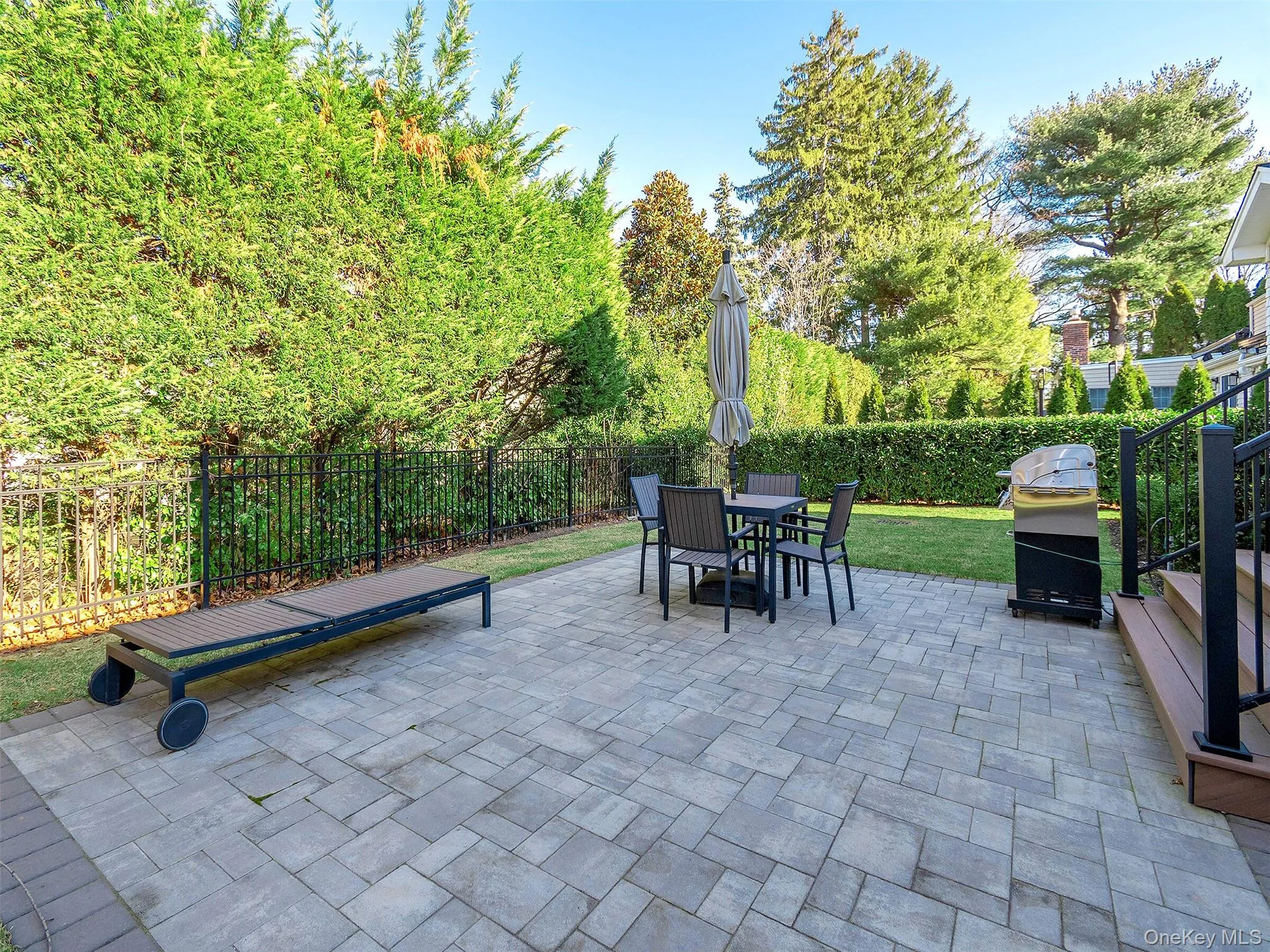 27 Pine Street, North Hempstead, NY, 4 Bedrooms Bedrooms, 8 Rooms Rooms,4 BathroomsBathrooms,Residential Lease,For Rent,Pine,0,998566 27 Pine Street, North Hempstead, NY, 4 Bedrooms Bedrooms, 8 Rooms Rooms,4 BathroomsBathrooms,Residential Lease,For Rent,Pine,0,998566