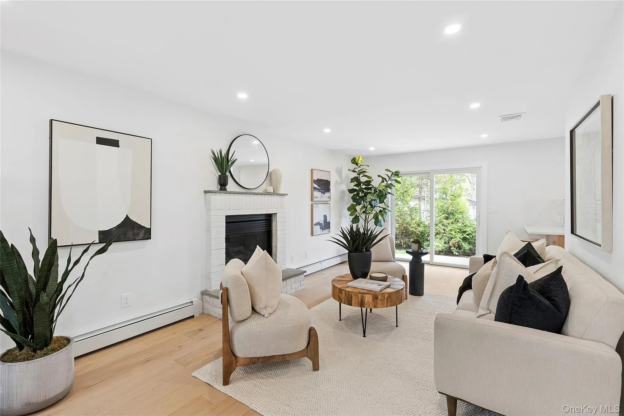 53 Shore Road, Southampton, NY, 3 Bedrooms Bedrooms, 7 Rooms Rooms,2 BathroomsBathrooms,Residential,For Rent,Shore,0,998567 53 Shore Road, Southampton, NY, 3 Bedrooms Bedrooms, 7 Rooms Rooms,2 BathroomsBathrooms,Residential,For Rent,Shore,0,998567