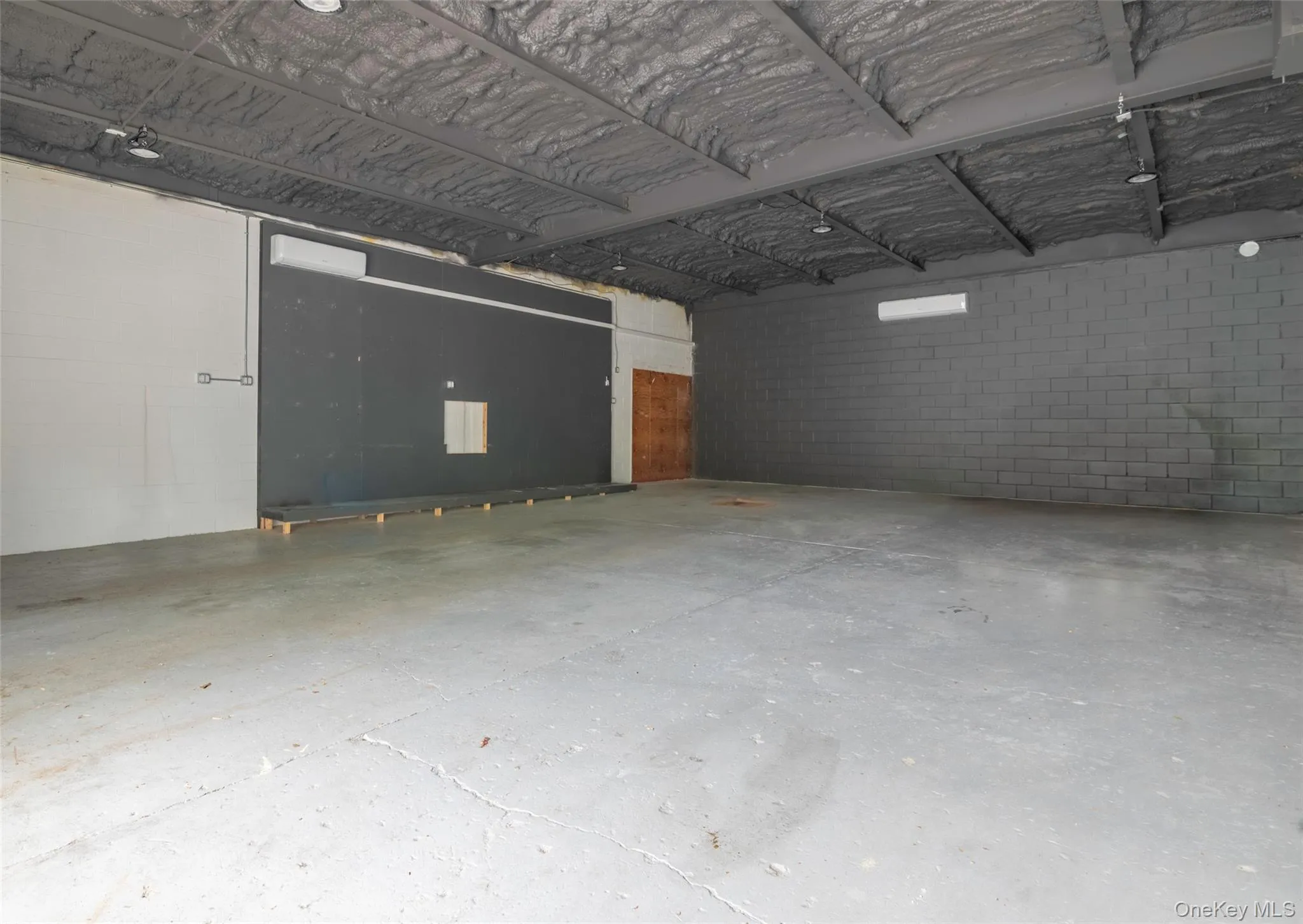 42-04/06 192nd Street, New York, NY, ,Commercial Lease,For Rent,192nd,0,998568 42-04/06 192nd Street, New York, NY, ,Commercial Lease,For Rent,192nd,0,998568