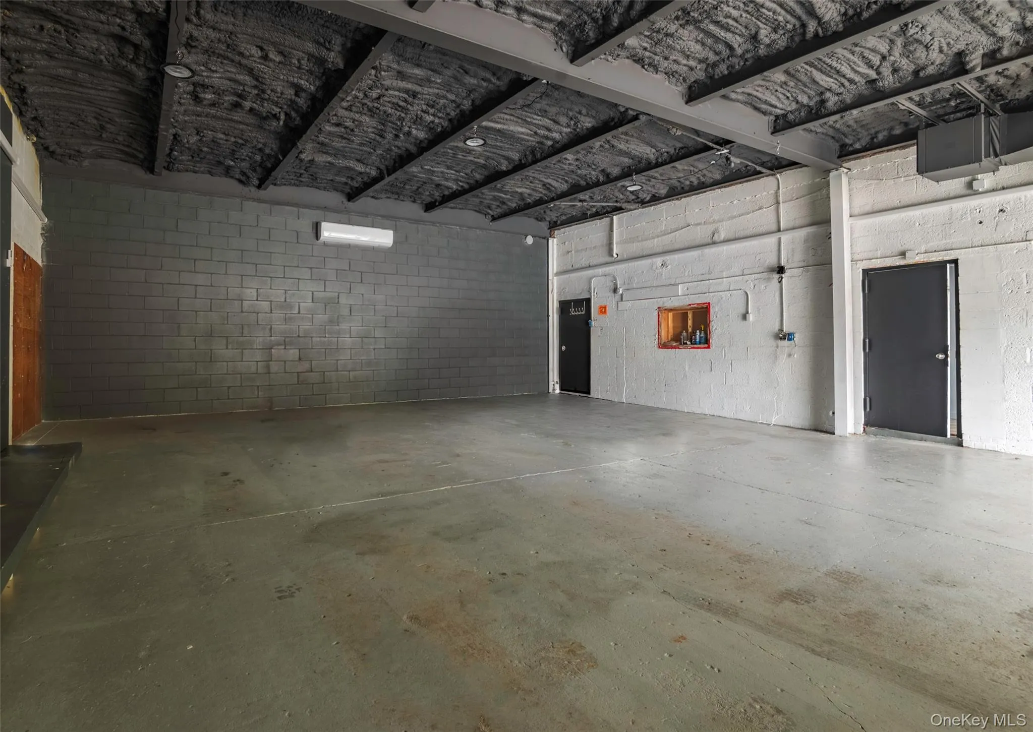42-04/06 192nd Street, New York, NY, ,Commercial Lease,For Rent,192nd,0,998568 42-04/06 192nd Street, New York, NY, ,Commercial Lease,For Rent,192nd,0,998568
