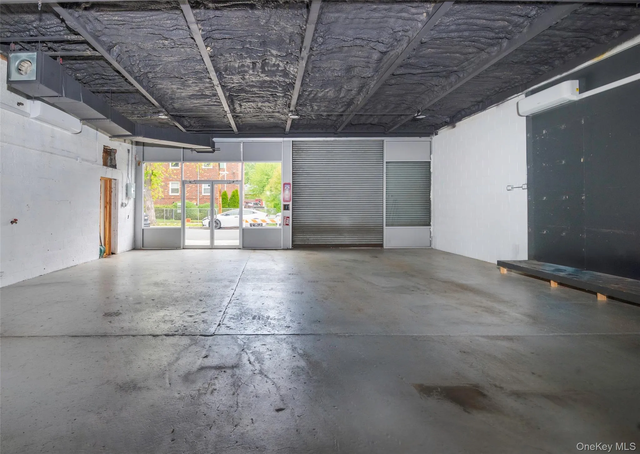 42-04/06 192nd Street, New York, NY, ,Commercial Lease,For Rent,192nd,0,998568 42-04/06 192nd Street, New York, NY, ,Commercial Lease,For Rent,192nd,0,998568