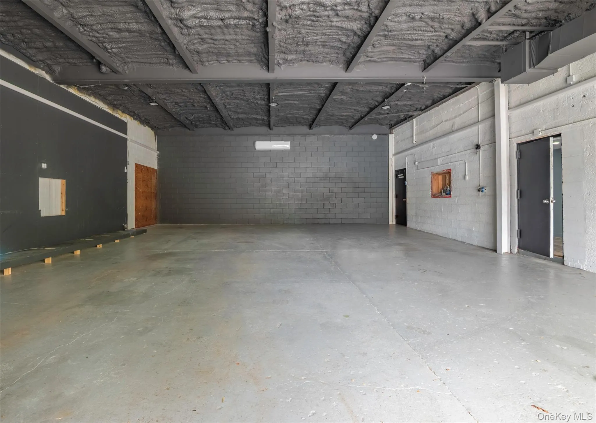 42-04/06 192nd Street, New York, NY, ,Commercial Lease,For Rent,192nd,0,998568 42-04/06 192nd Street, New York, NY, ,Commercial Lease,For Rent,192nd,0,998568