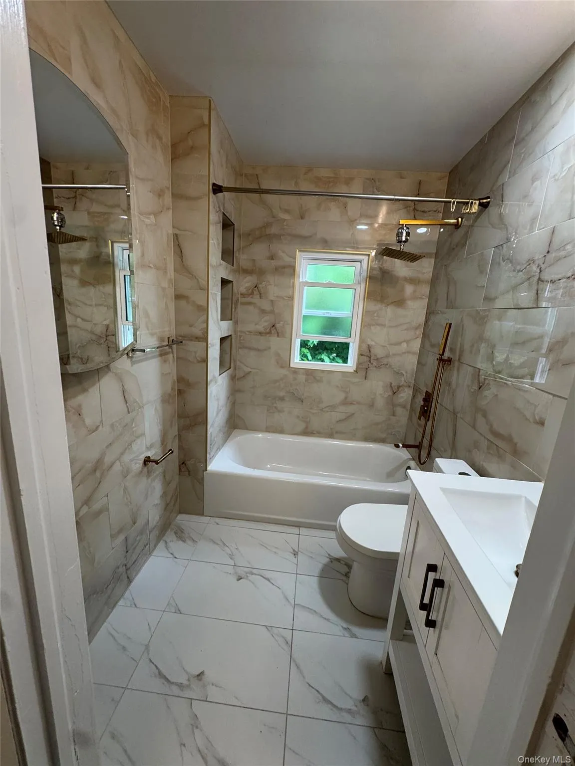 630 Tulip Avenue, Hempstead, NY, 3 Bedrooms Bedrooms, 4 Rooms Rooms,1 BathroomBathrooms,Residential Lease,For Rent,Tulip,0,998571 630 Tulip Avenue, Hempstead, NY, 3 Bedrooms Bedrooms, 4 Rooms Rooms,1 BathroomBathrooms,Residential Lease,For Rent,Tulip,0,998571