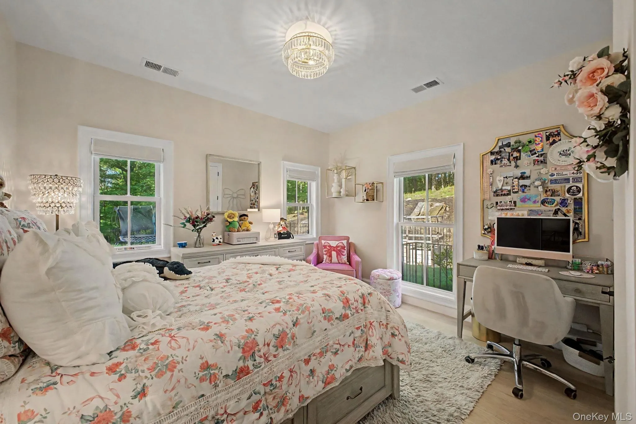 40 Hamilton Drive, New Castle, NY, 4 Bedrooms Bedrooms, 10 Rooms Rooms,4 BathroomsBathrooms,Residential,For Rent,Hamilton,0,998577 40 Hamilton Drive, New Castle, NY, 4 Bedrooms Bedrooms, 10 Rooms Rooms,4 BathroomsBathrooms,Residential,For Rent,Hamilton,0,998577
