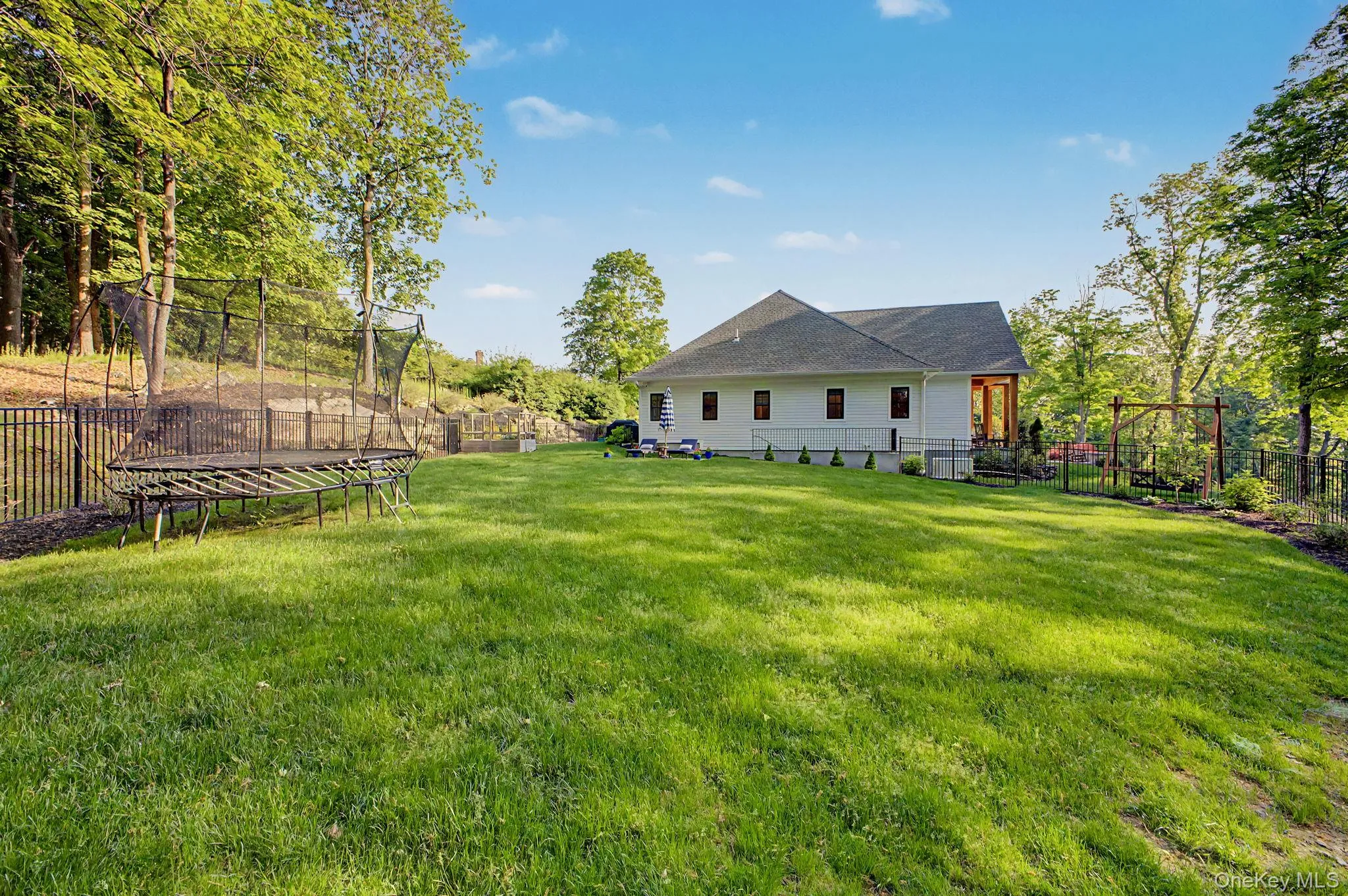 40 Hamilton Drive, New Castle, NY, 4 Bedrooms Bedrooms, 10 Rooms Rooms,4 BathroomsBathrooms,Residential,For Rent,Hamilton,0,998577 40 Hamilton Drive, New Castle, NY, 4 Bedrooms Bedrooms, 10 Rooms Rooms,4 BathroomsBathrooms,Residential,For Rent,Hamilton,0,998577