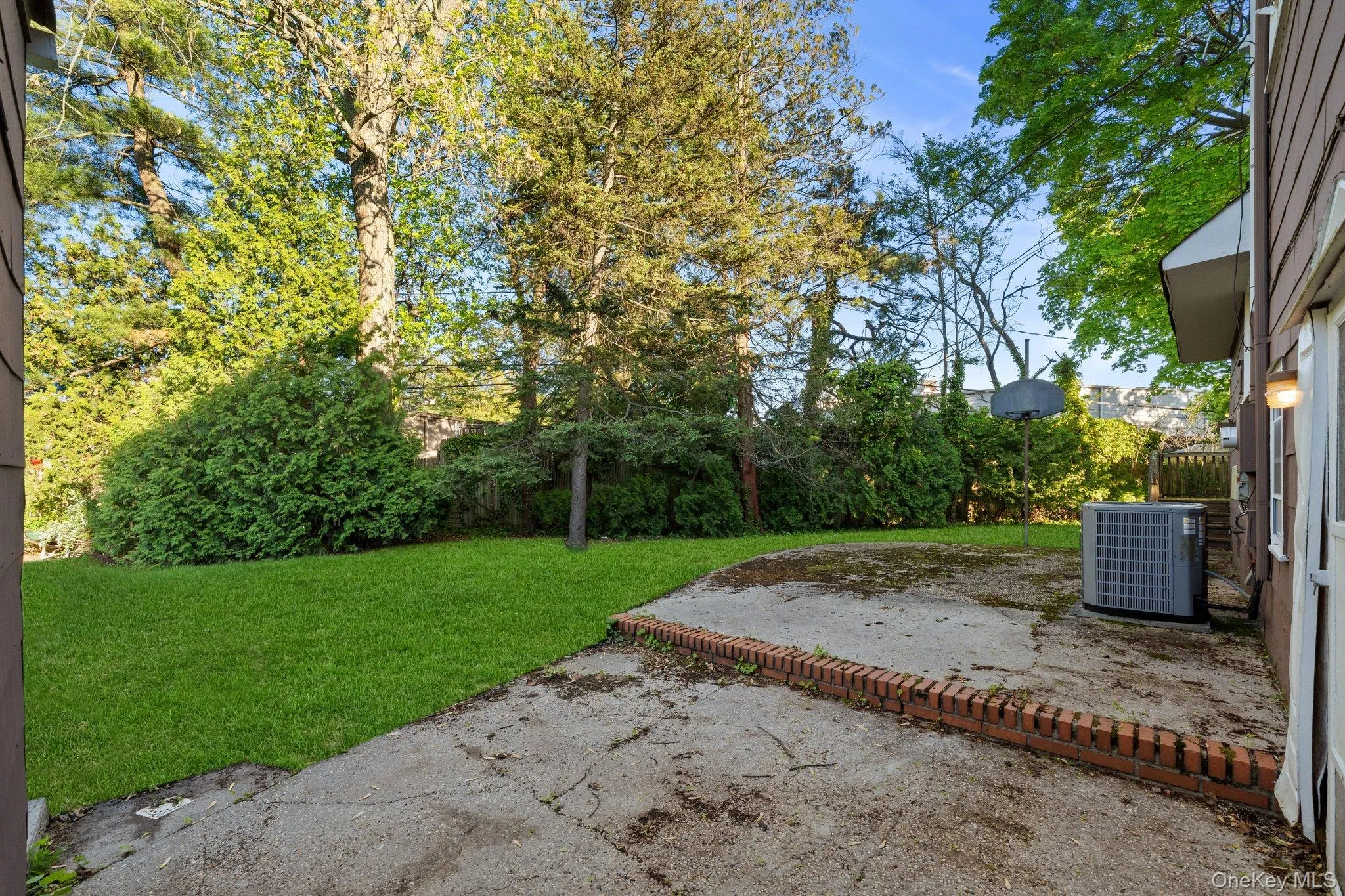 23 Library Lane, Oyster Bay, NY, 4 Bedrooms Bedrooms, 8 Rooms Rooms,2 BathroomsBathrooms,Residential Sale,For Rent,Library,0,998581 23 Library Lane, Oyster Bay, NY, 4 Bedrooms Bedrooms, 8 Rooms Rooms,2 BathroomsBathrooms,Residential Sale,For Rent,Library,0,998581