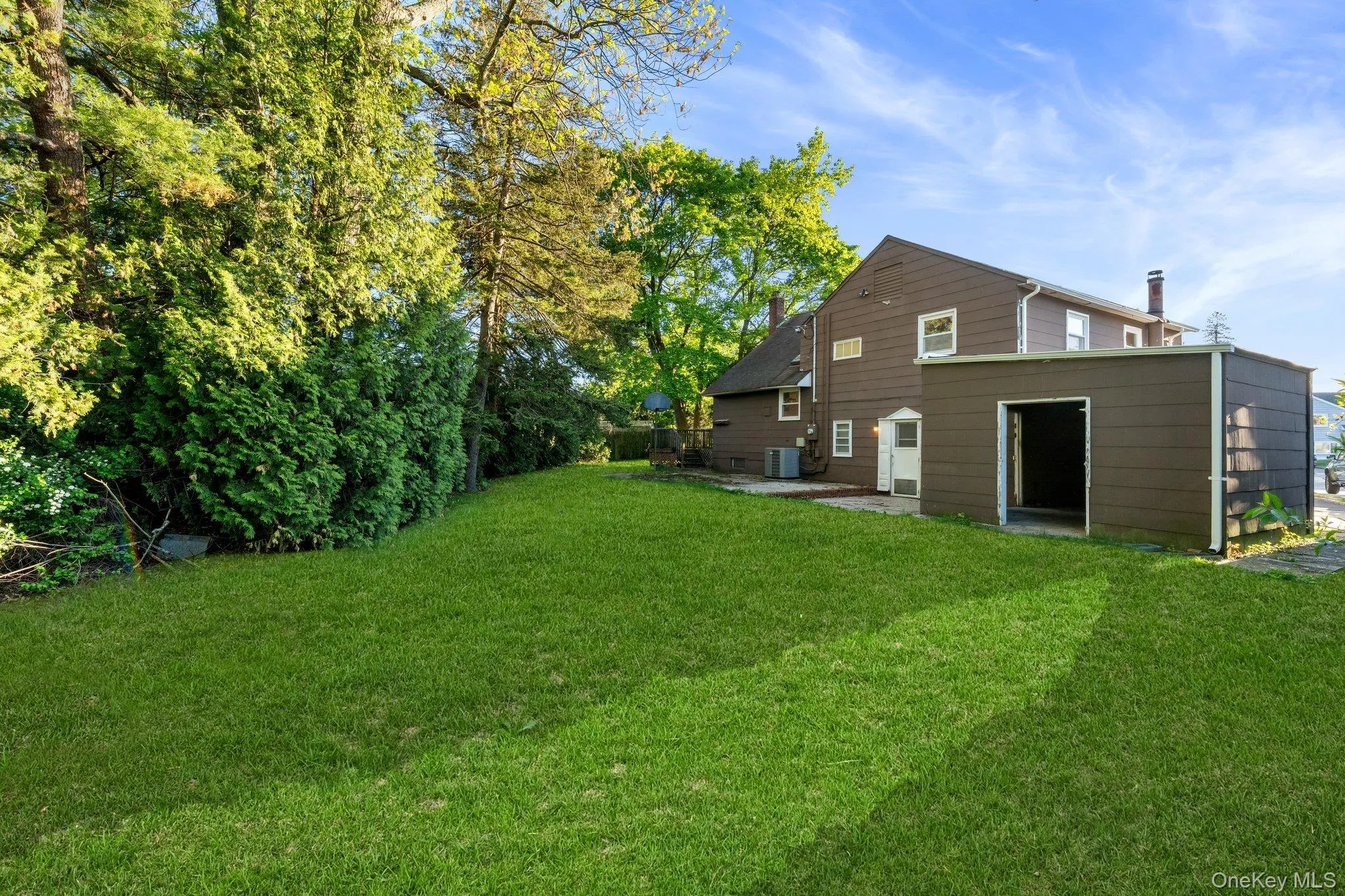 23 Library Lane, Oyster Bay, NY, 4 Bedrooms Bedrooms, 8 Rooms Rooms,2 BathroomsBathrooms,Residential Sale,For Rent,Library,0,998581 23 Library Lane, Oyster Bay, NY, 4 Bedrooms Bedrooms, 8 Rooms Rooms,2 BathroomsBathrooms,Residential Sale,For Rent,Library,0,998581