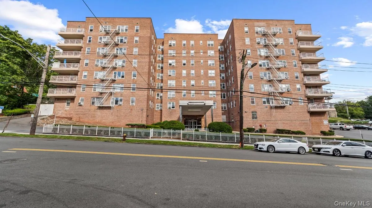 300 Broadway, Yonkers, NY, 2 Bedrooms Bedrooms, 5 Rooms Rooms,1 BathroomBathrooms,Residential,For Rent,Broadway,0,998583 300 Broadway, Yonkers, NY, 2 Bedrooms Bedrooms, 5 Rooms Rooms,1 BathroomBathrooms,Residential,For Rent,Broadway,0,998583
