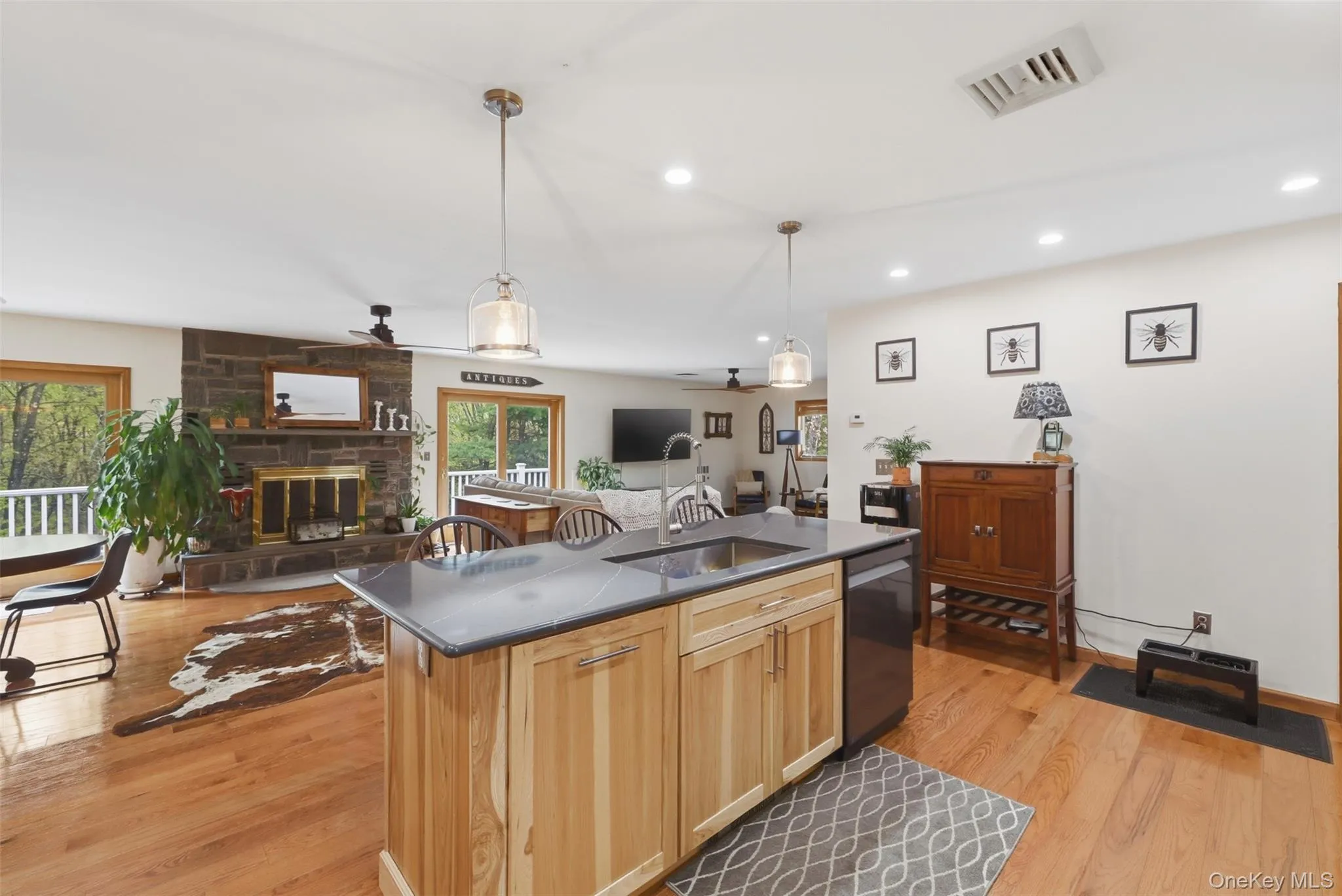 128 Sawmill Road, Red Hook, NY, 3 Bedrooms Bedrooms, 6 Rooms Rooms,2 BathroomsBathrooms,Residential,For Rent,Sawmill,0,998584 128 Sawmill Road, Red Hook, NY, 3 Bedrooms Bedrooms, 6 Rooms Rooms,2 BathroomsBathrooms,Residential,For Rent,Sawmill,0,998584