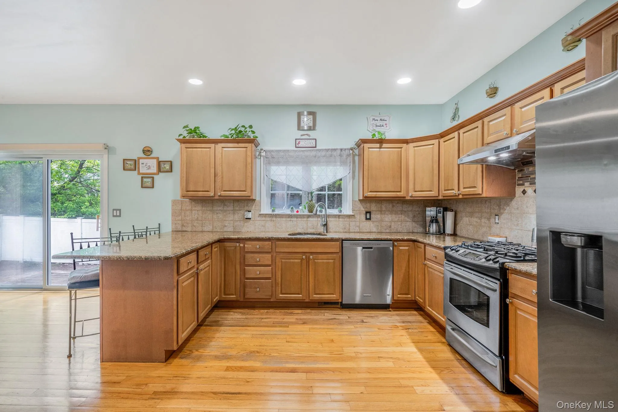 72 Rushmore Street, Huntington, NY, 4 Bedrooms Bedrooms, 8 Rooms Rooms,2 BathroomsBathrooms,Residential,For Rent,Rushmore,0,998588 72 Rushmore Street, Huntington, NY, 4 Bedrooms Bedrooms, 8 Rooms Rooms,2 BathroomsBathrooms,Residential,For Rent,Rushmore,0,998588