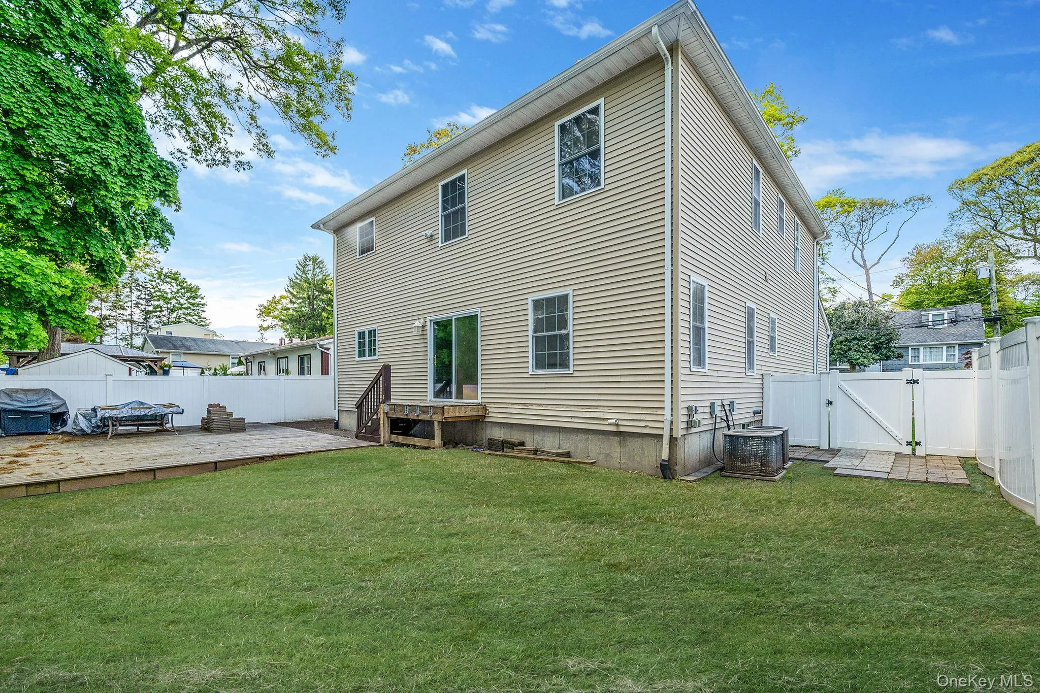 72 Rushmore Street, Huntington, NY, 4 Bedrooms Bedrooms, 8 Rooms Rooms,2 BathroomsBathrooms,Residential,For Rent,Rushmore,0,998588 72 Rushmore Street, Huntington, NY, 4 Bedrooms Bedrooms, 8 Rooms Rooms,2 BathroomsBathrooms,Residential,For Rent,Rushmore,0,998588