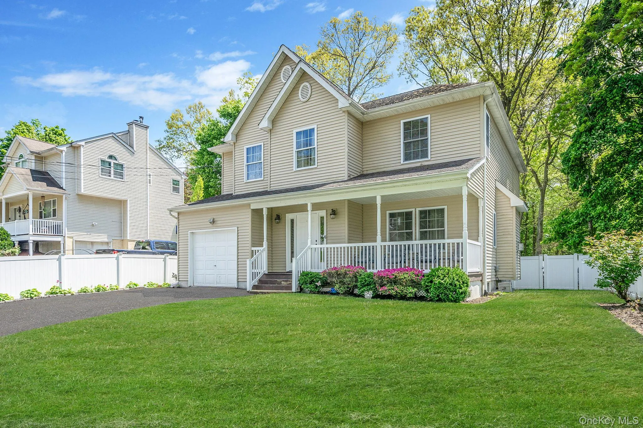 72 Rushmore Street, Huntington, NY, 4 Bedrooms Bedrooms, 8 Rooms Rooms,2 BathroomsBathrooms,Residential,For Rent,Rushmore,0,998588 72 Rushmore Street, Huntington, NY, 4 Bedrooms Bedrooms, 8 Rooms Rooms,2 BathroomsBathrooms,Residential,For Rent,Rushmore,0,998588