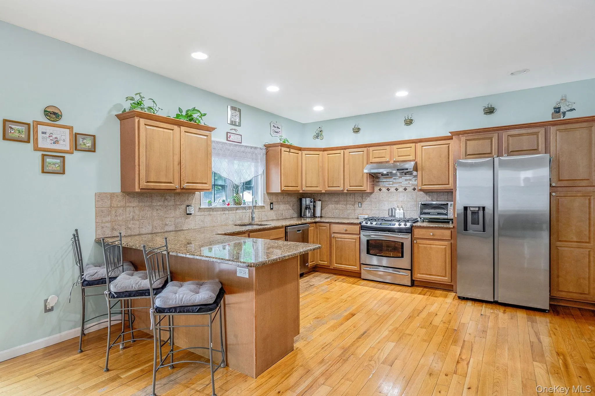 72 Rushmore Street, Huntington, NY, 4 Bedrooms Bedrooms, 8 Rooms Rooms,2 BathroomsBathrooms,Residential,For Rent,Rushmore,0,998588 72 Rushmore Street, Huntington, NY, 4 Bedrooms Bedrooms, 8 Rooms Rooms,2 BathroomsBathrooms,Residential,For Rent,Rushmore,0,998588