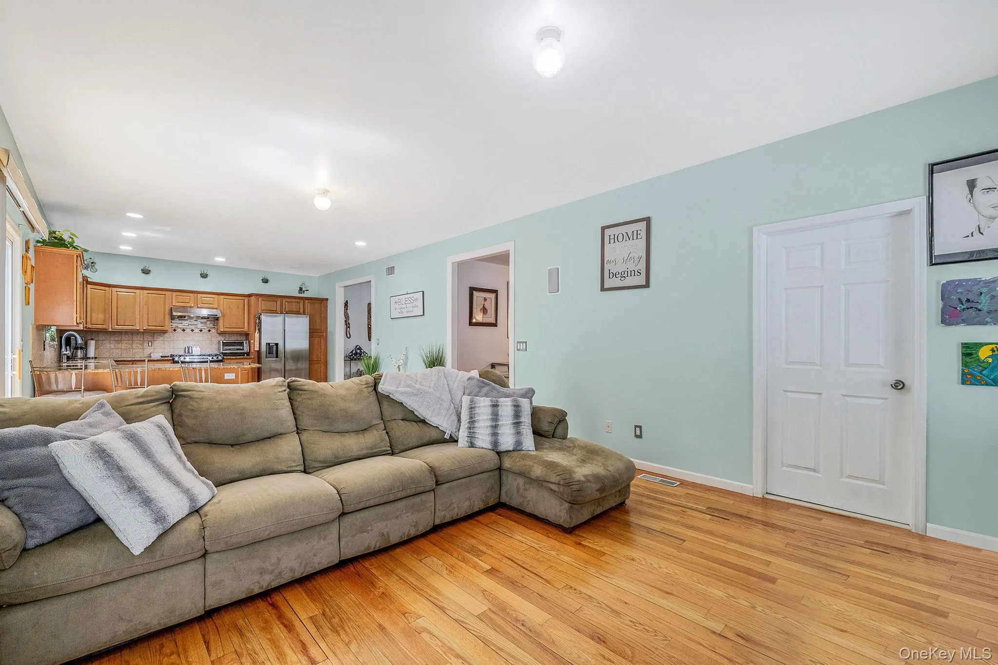 72 Rushmore Street, Huntington, NY, 4 Bedrooms Bedrooms, 8 Rooms Rooms,2 BathroomsBathrooms,Residential,For Rent,Rushmore,0,998588 72 Rushmore Street, Huntington, NY, 4 Bedrooms Bedrooms, 8 Rooms Rooms,2 BathroomsBathrooms,Residential,For Rent,Rushmore,0,998588